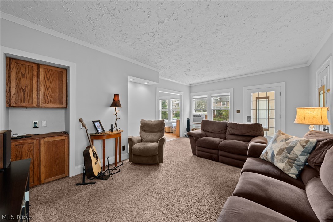 3322 E Fairfax Road