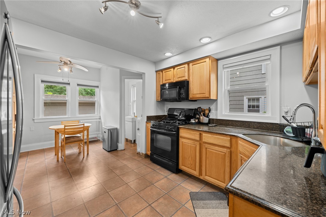 3322 E Fairfax Road