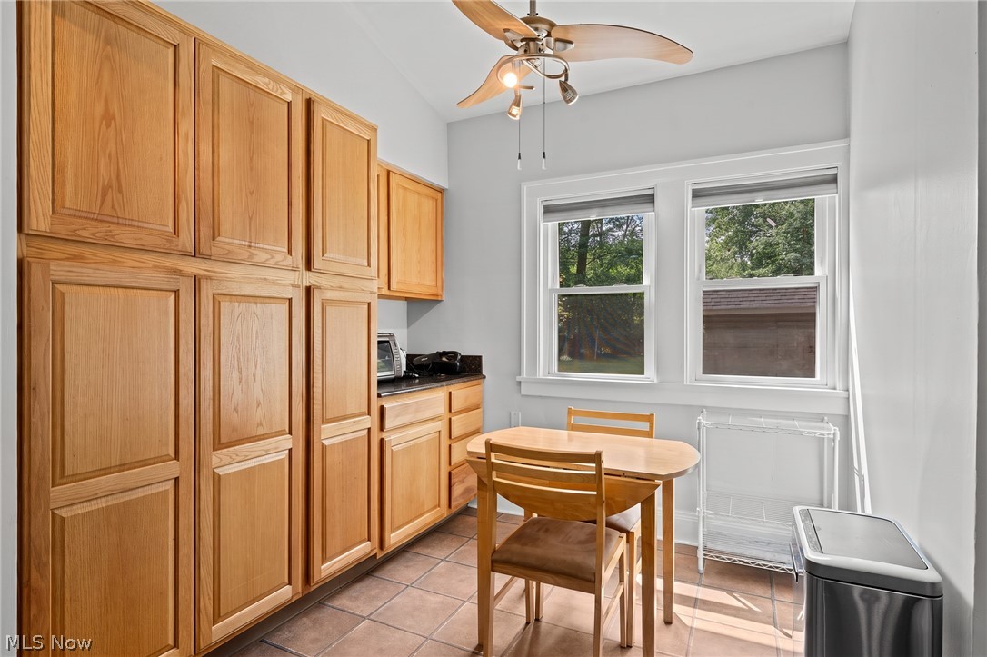 3322 E Fairfax Road