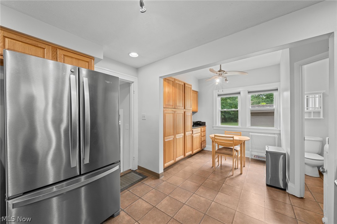 3322 E Fairfax Road