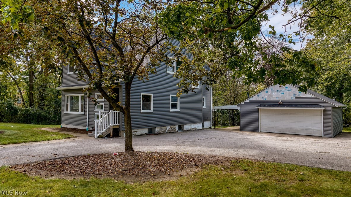 205 Center Road