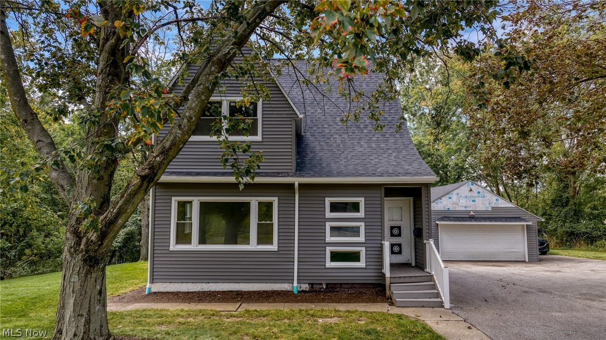 205 Center Road