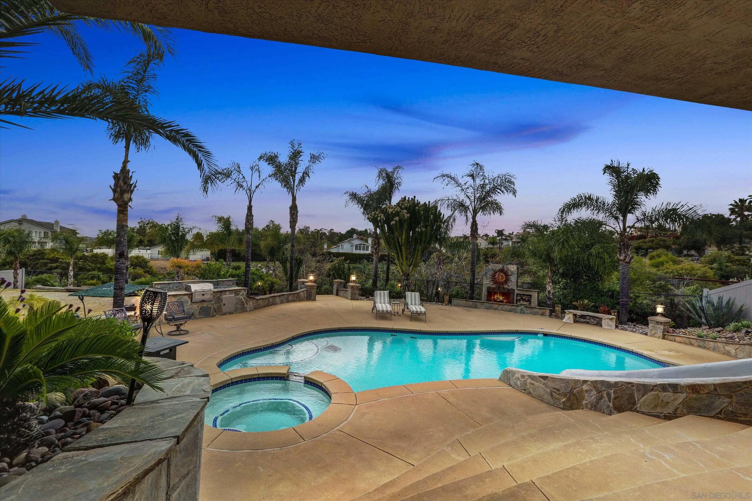 2669 Victoria Circle