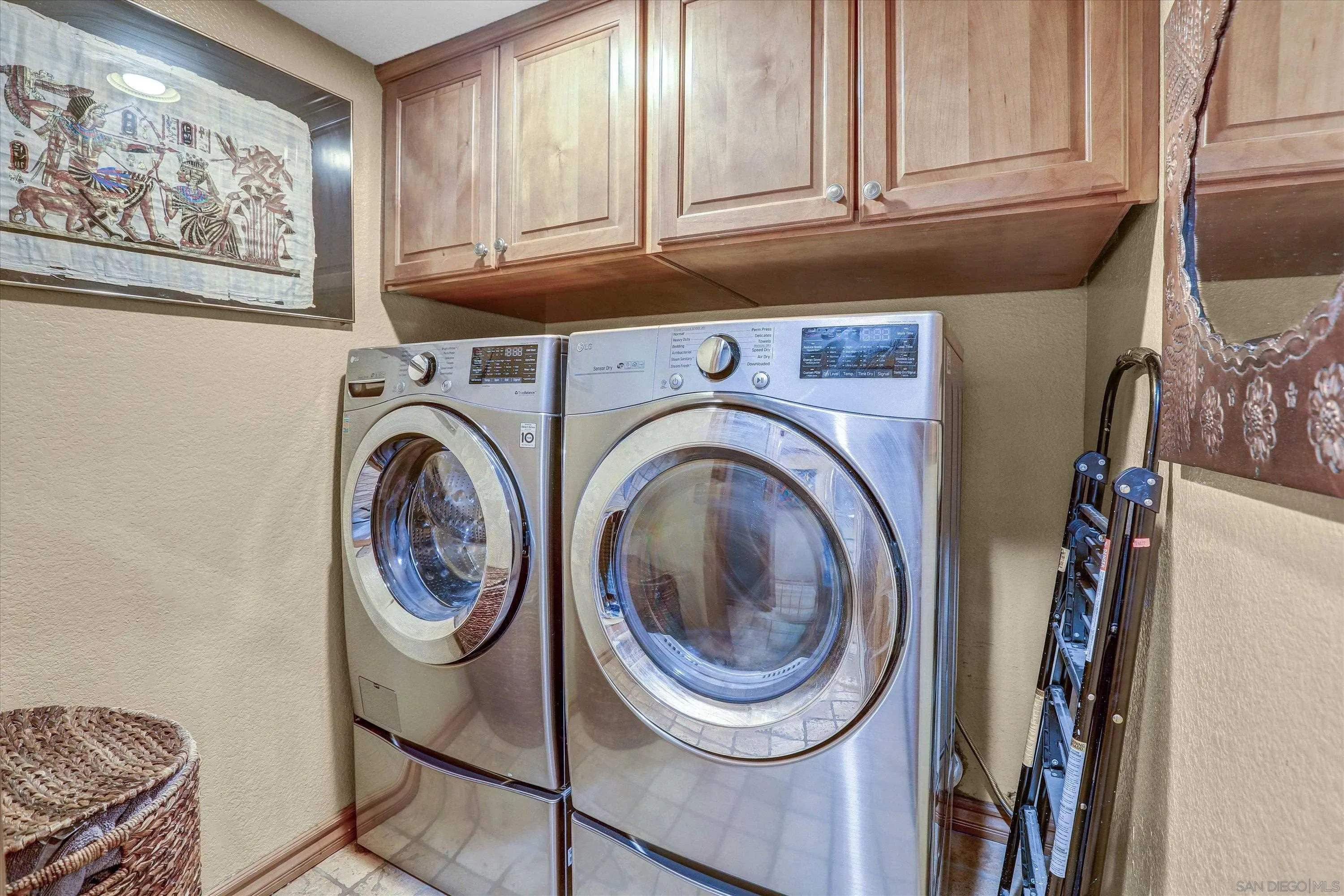 2669 Victoria Circle