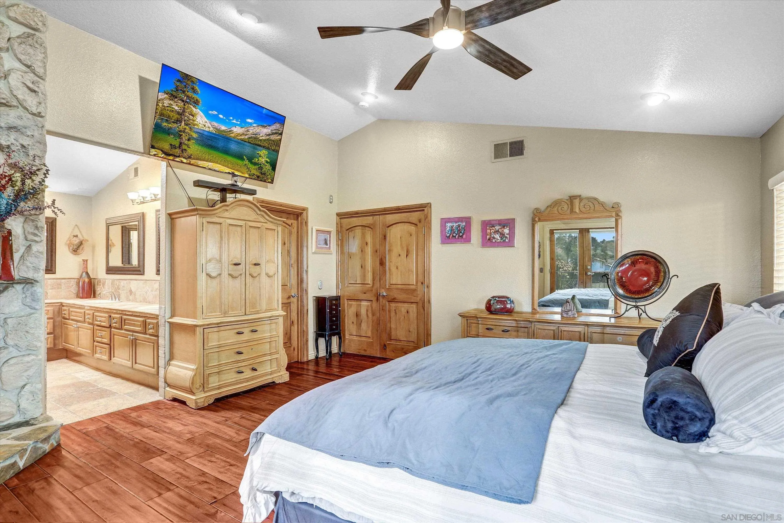 2669 Victoria Circle