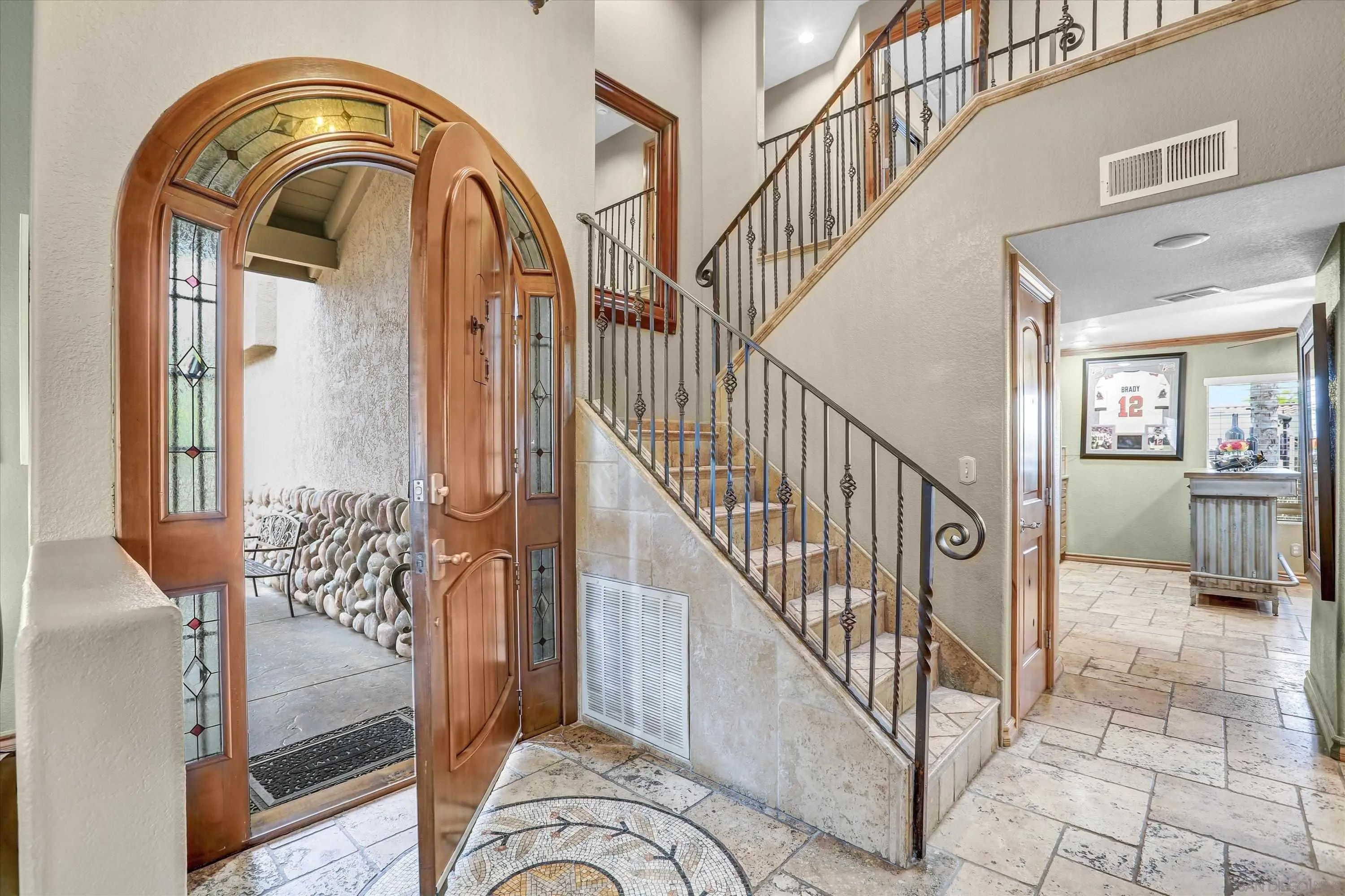 2669 Victoria Circle