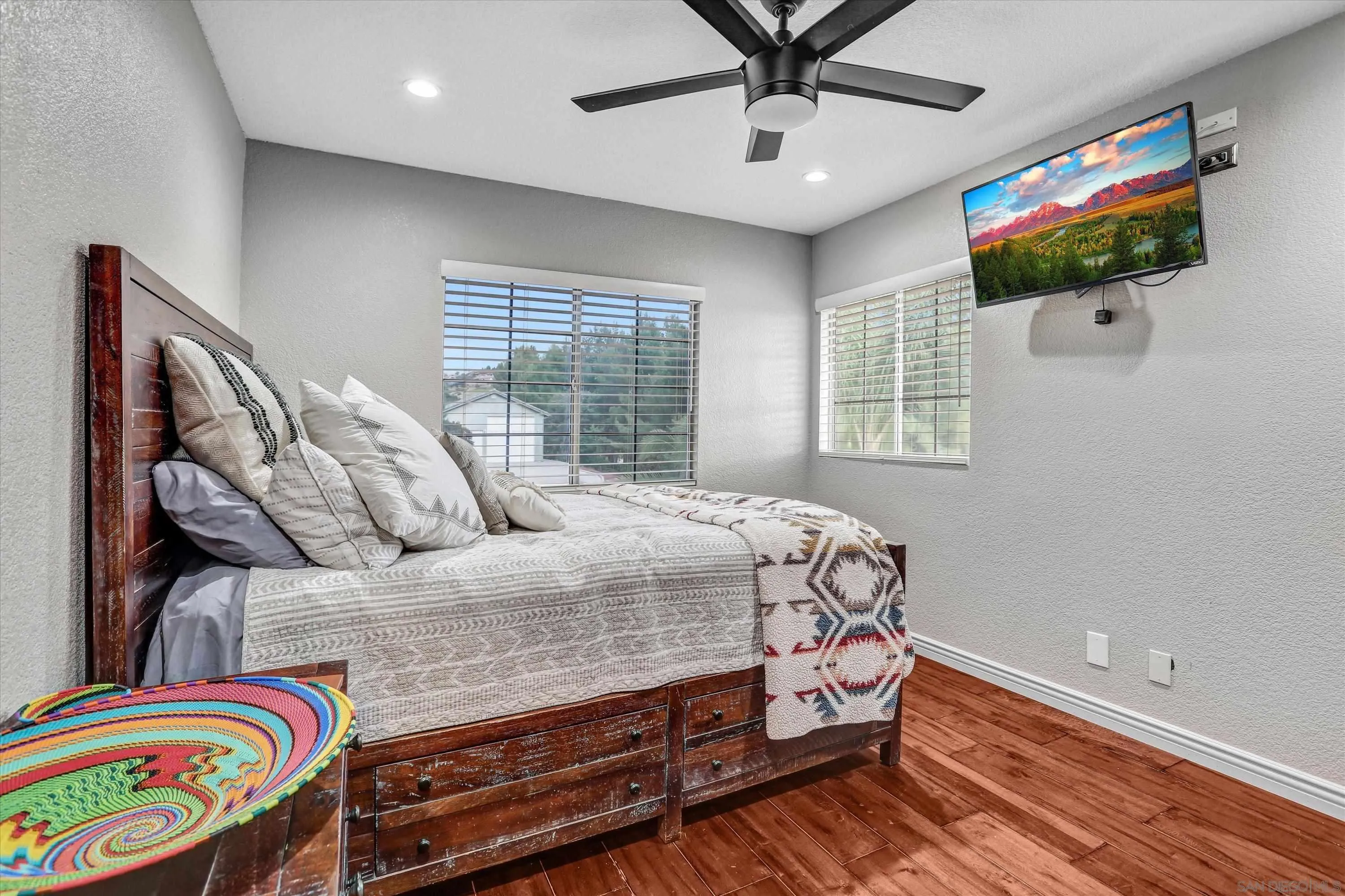 2669 Victoria Circle