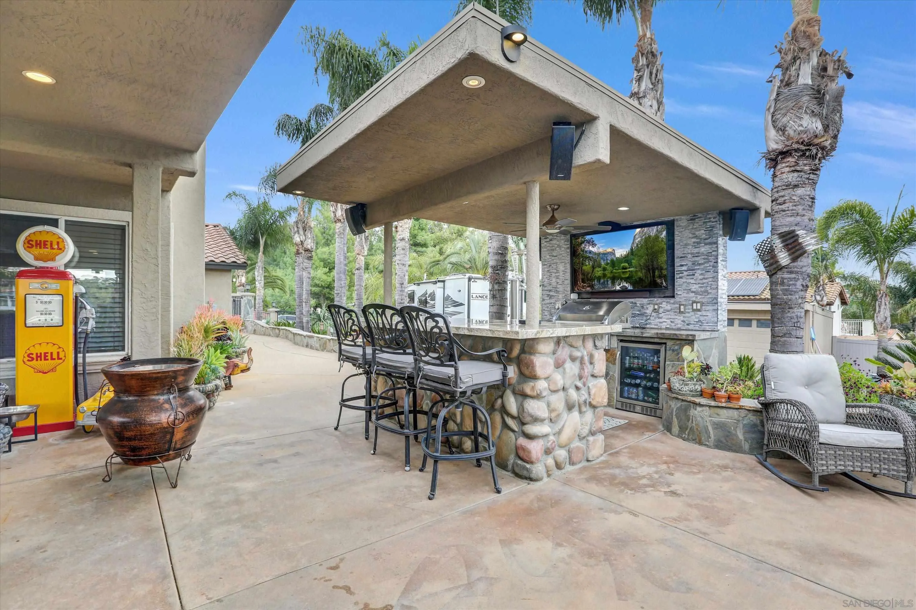 2669 Victoria Circle