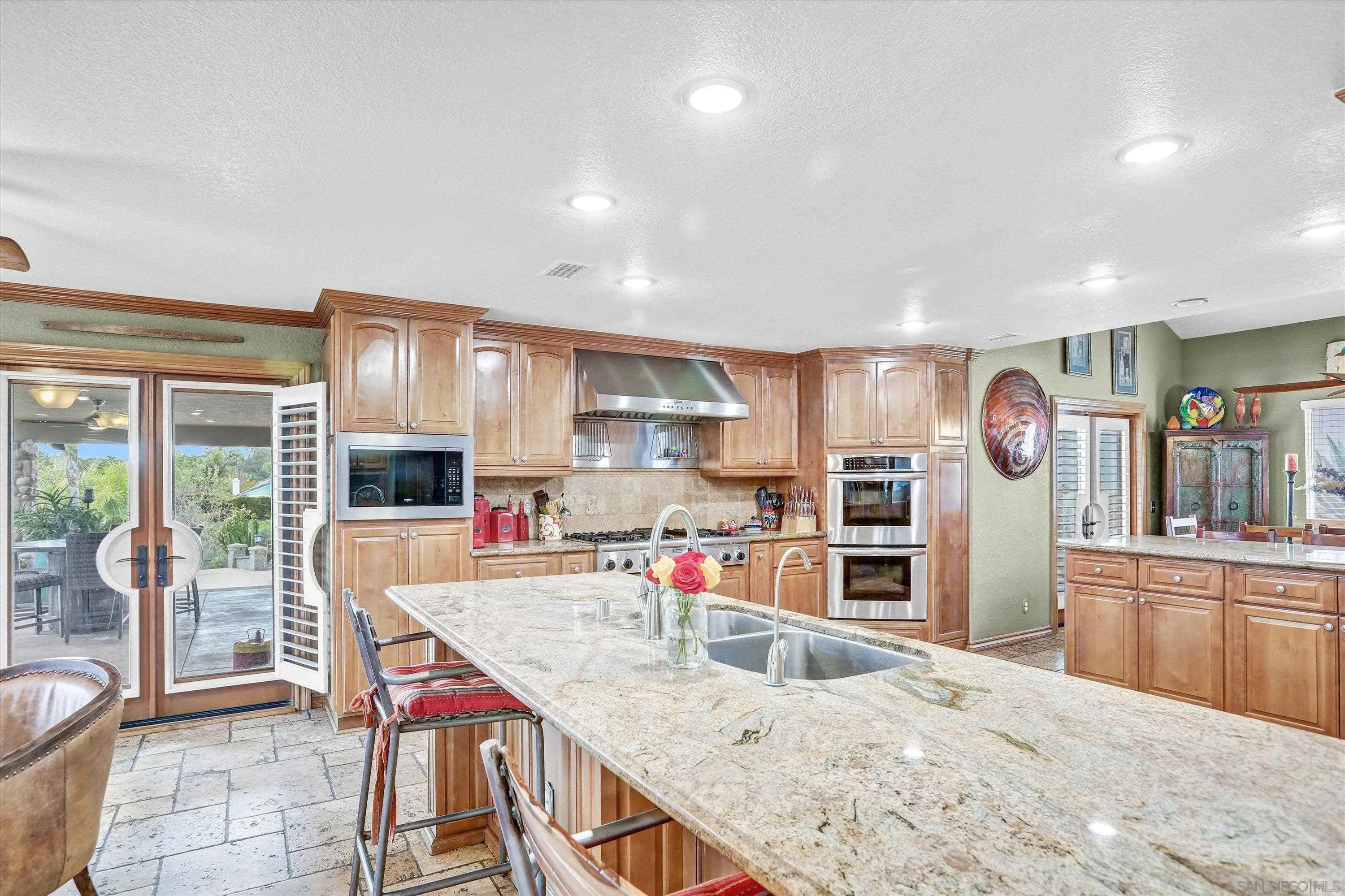 2669 Victoria Circle