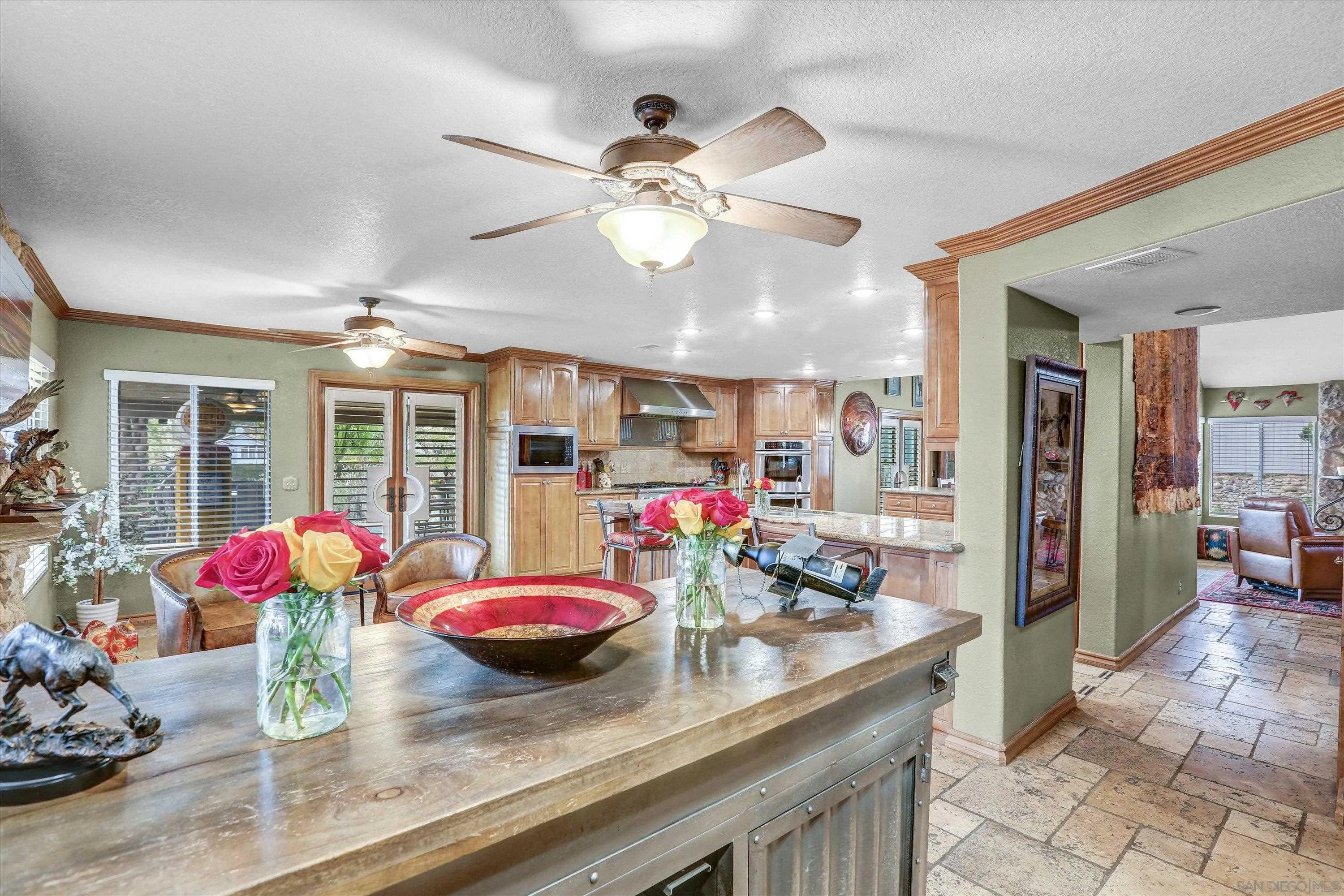 2669 Victoria Circle