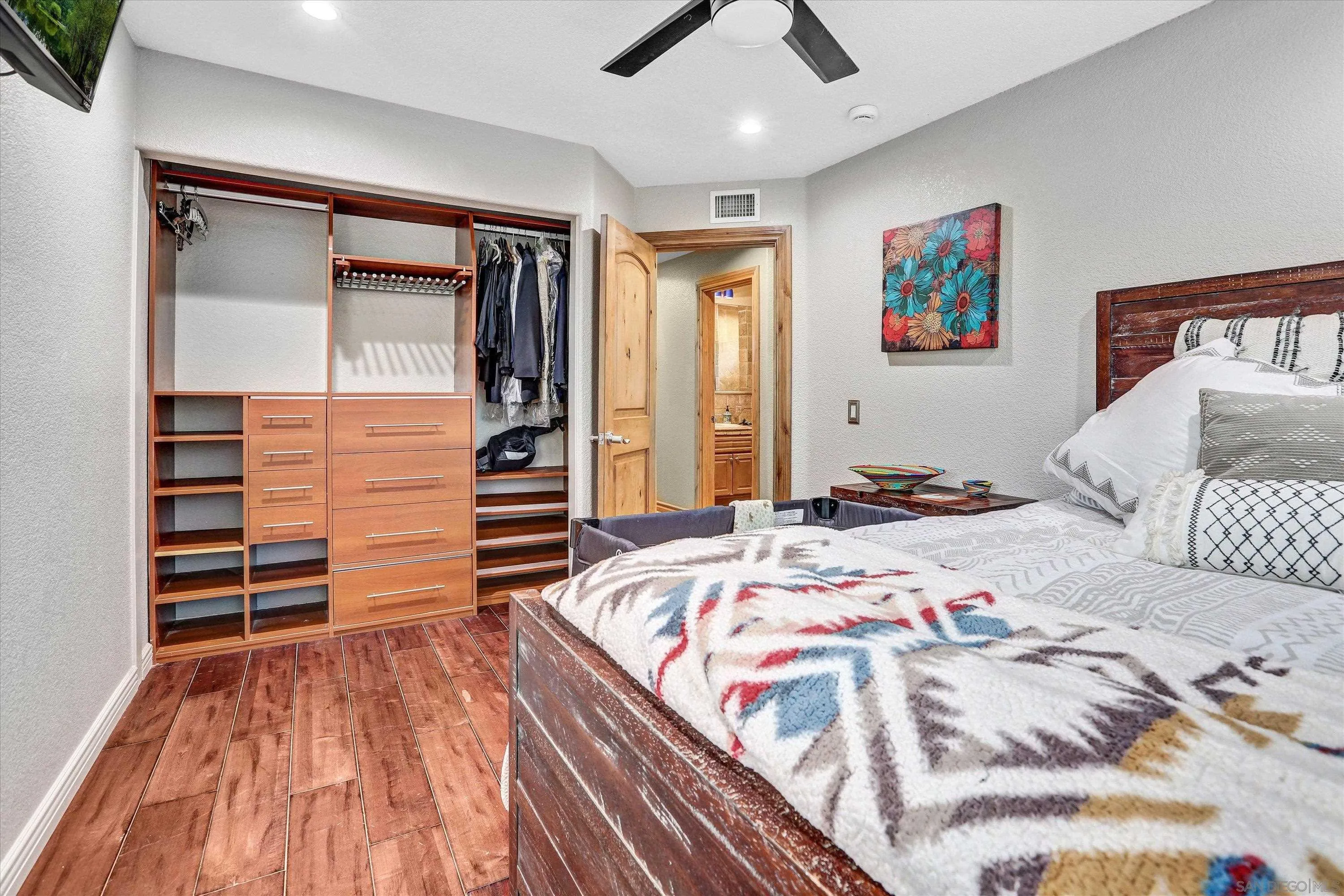 2669 Victoria Circle