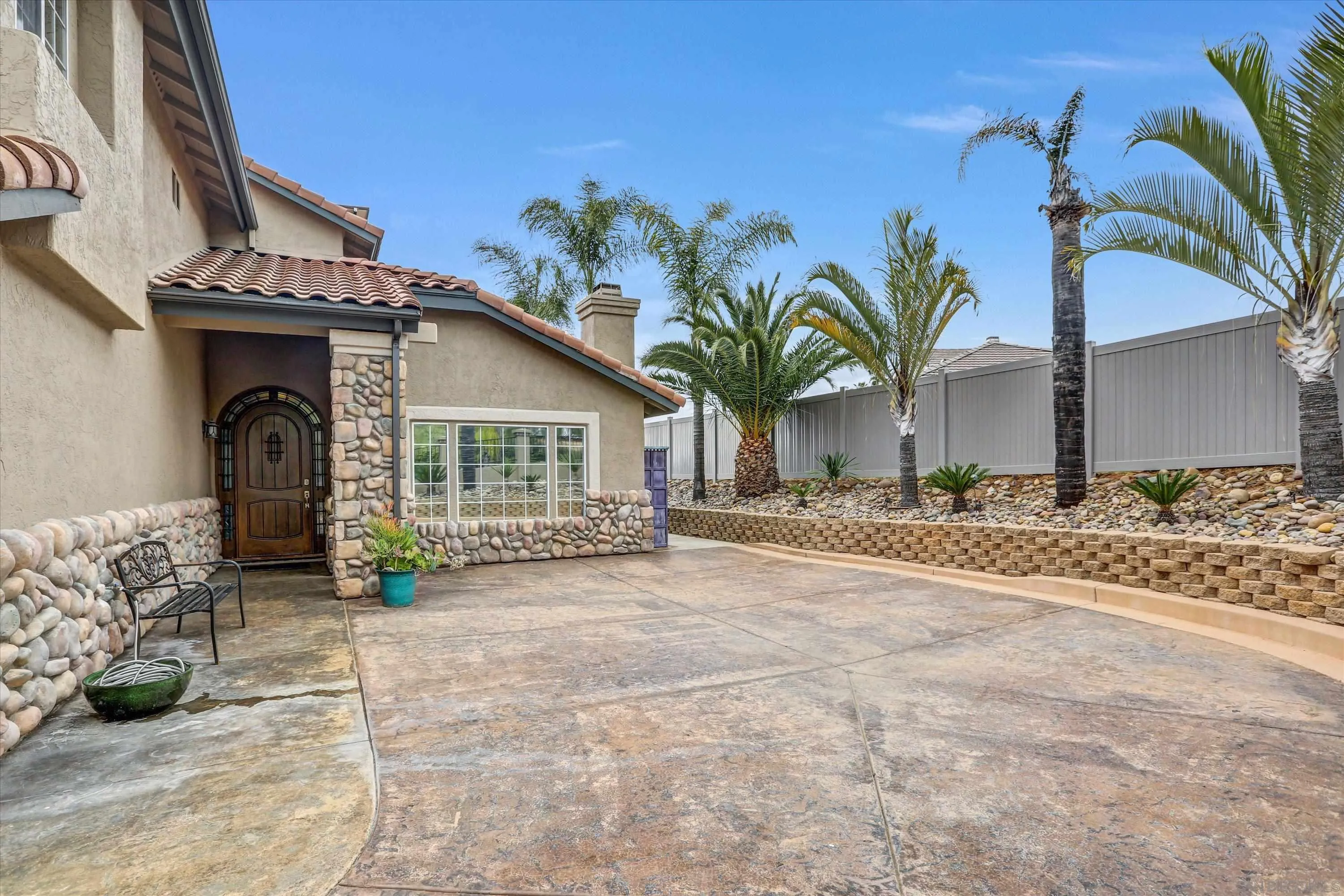 2669 Victoria Circle