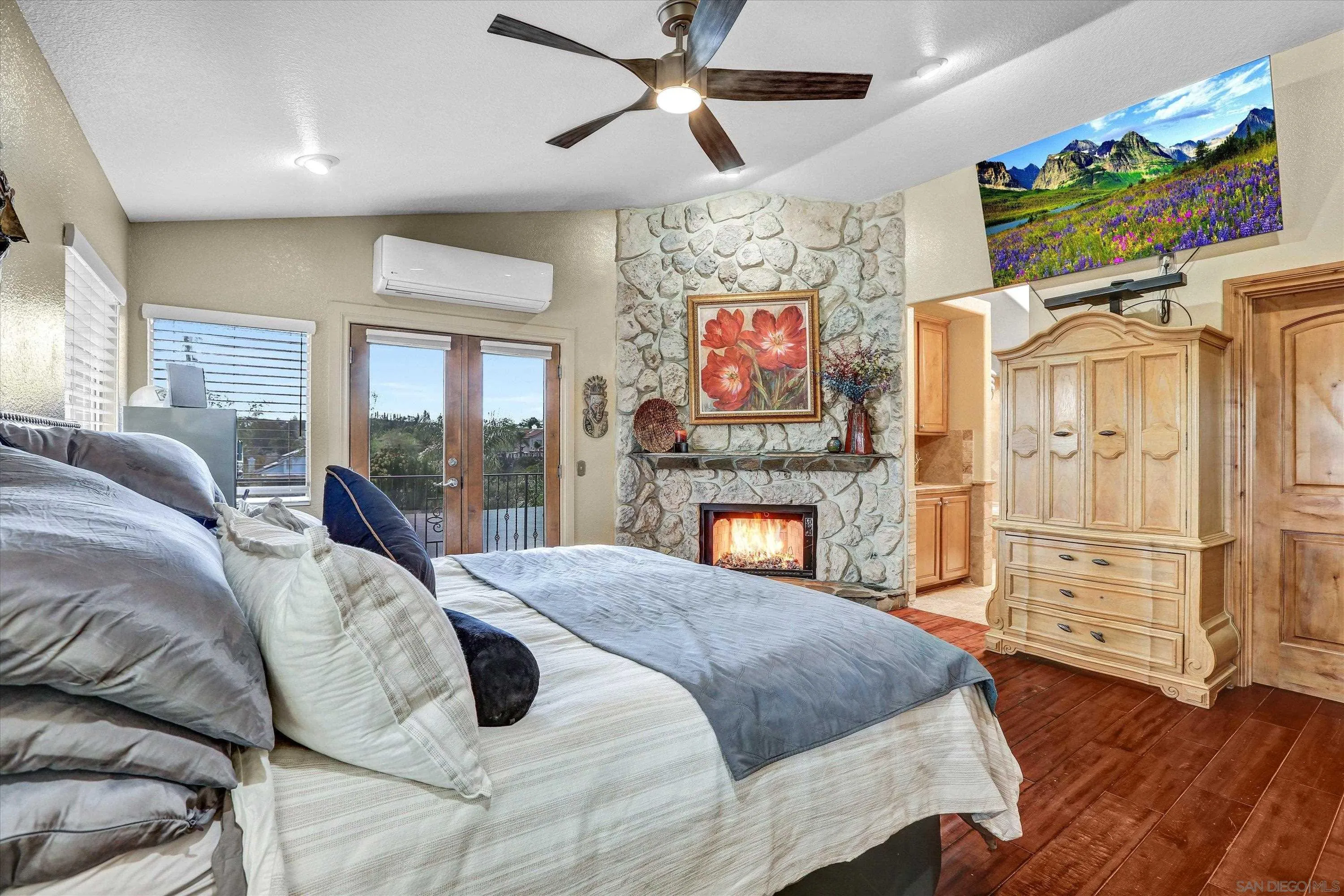 2669 Victoria Circle