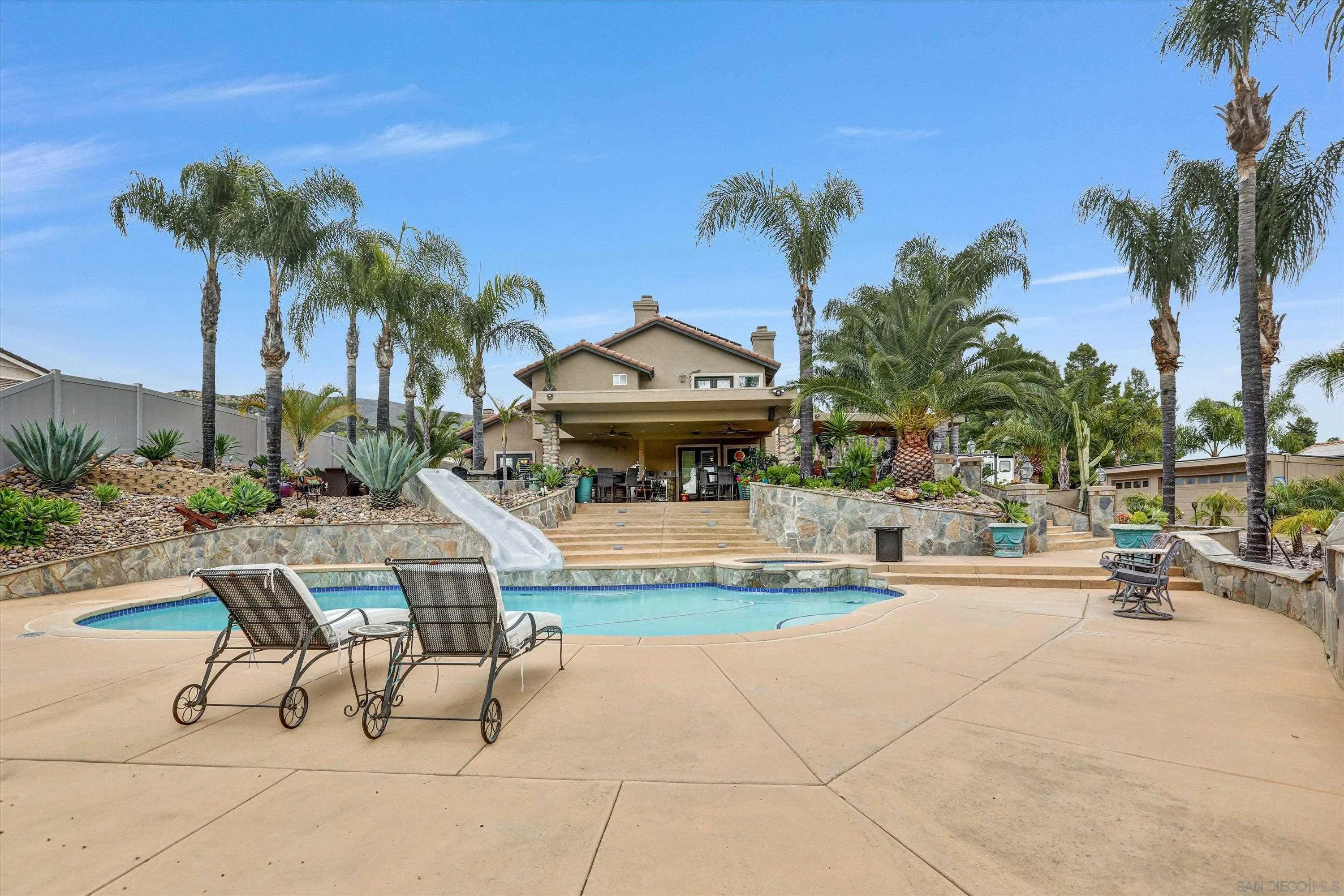 2669 Victoria Circle