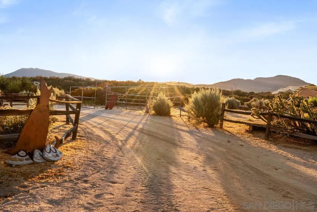 40760 Old Highway 80