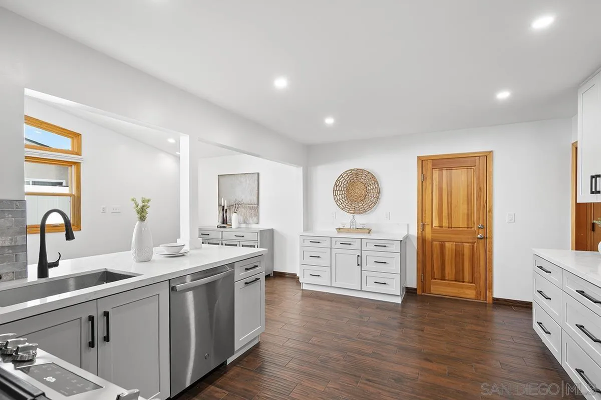 7355 Florey Court