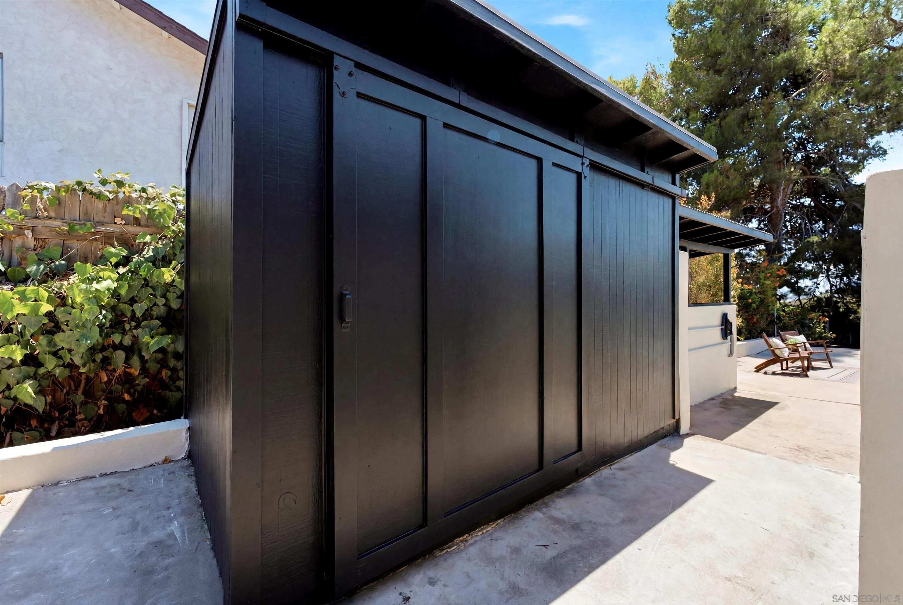 4222 Helix Del Sur