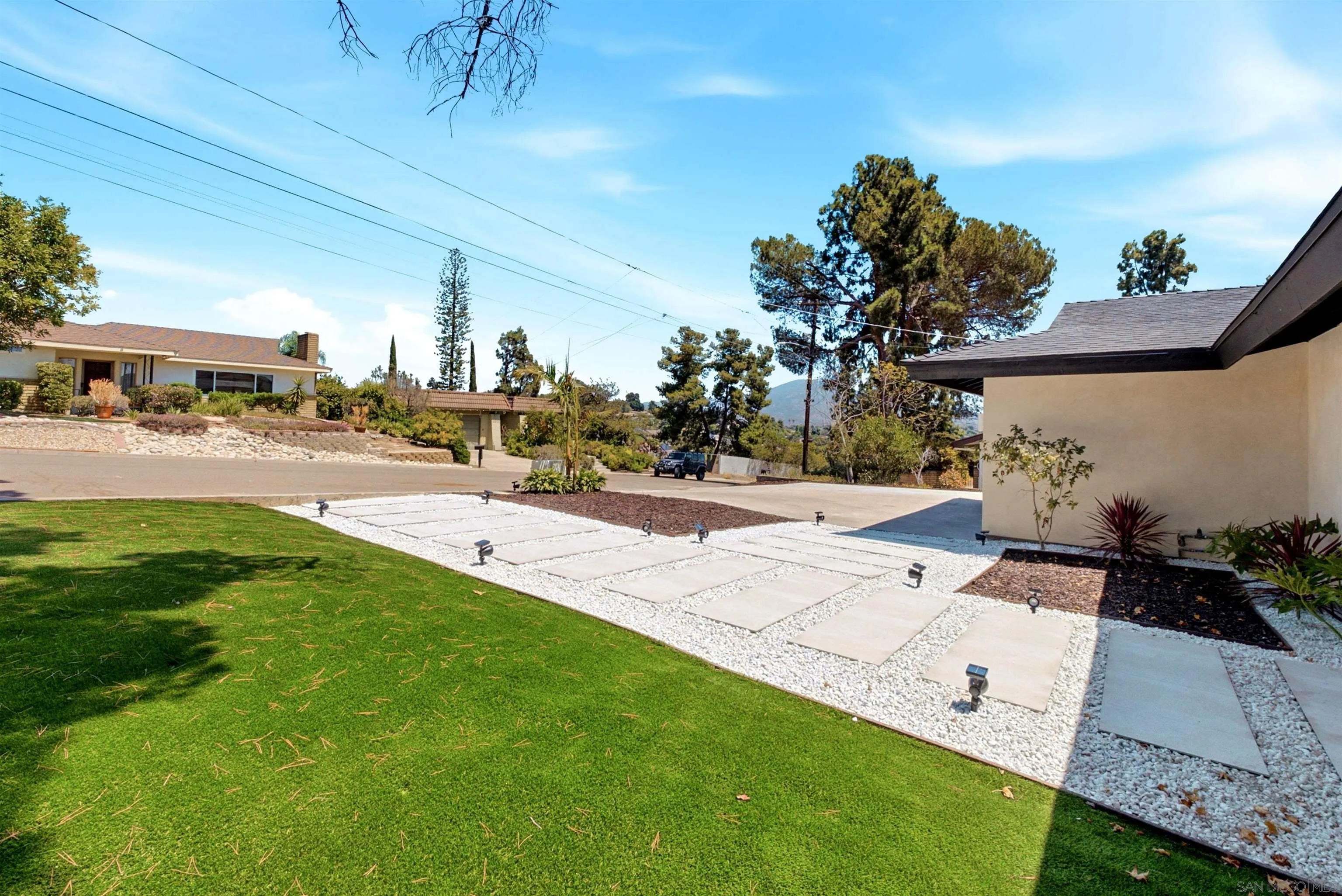 4222 Helix Del Sur
