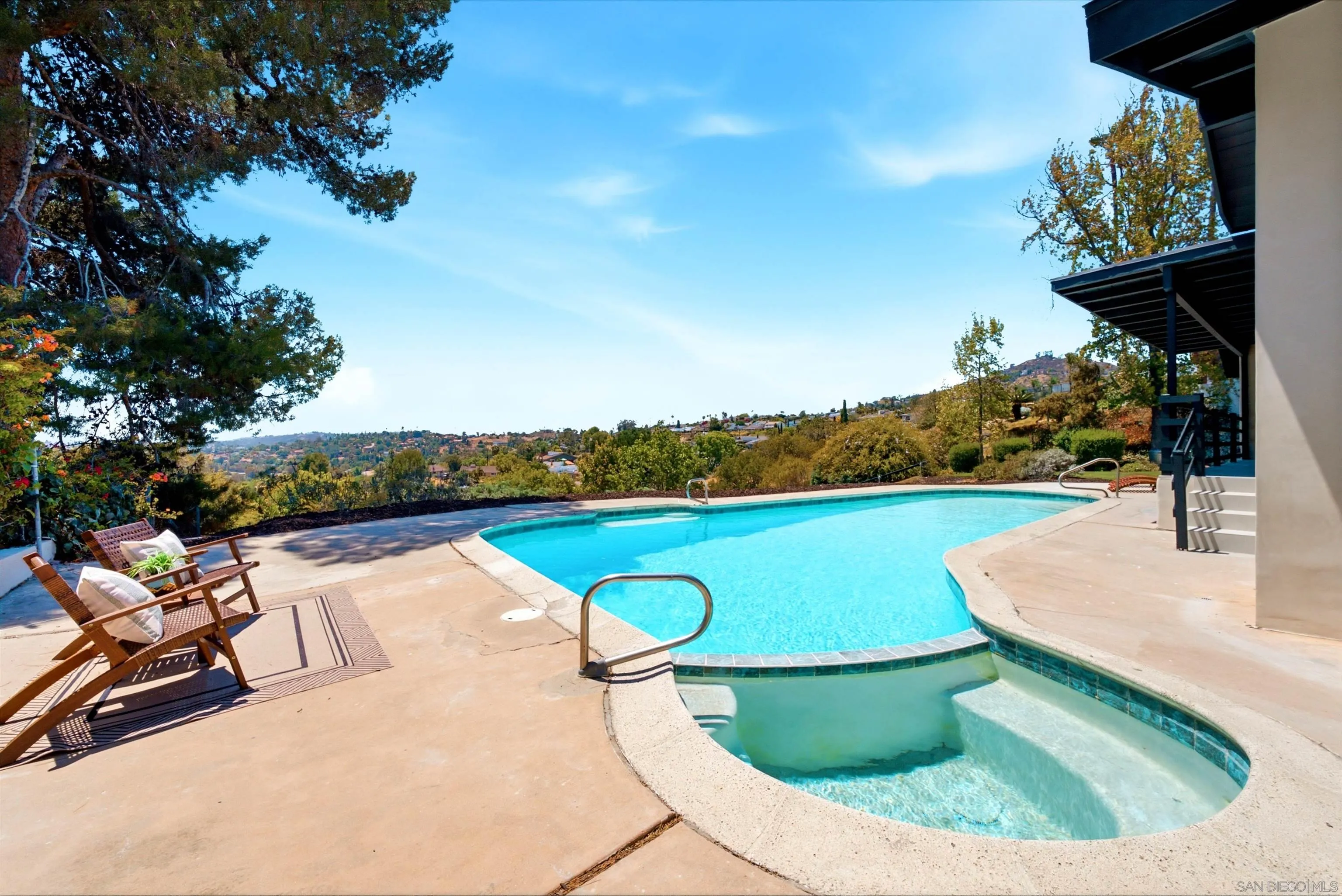 4222 Helix Del Sur