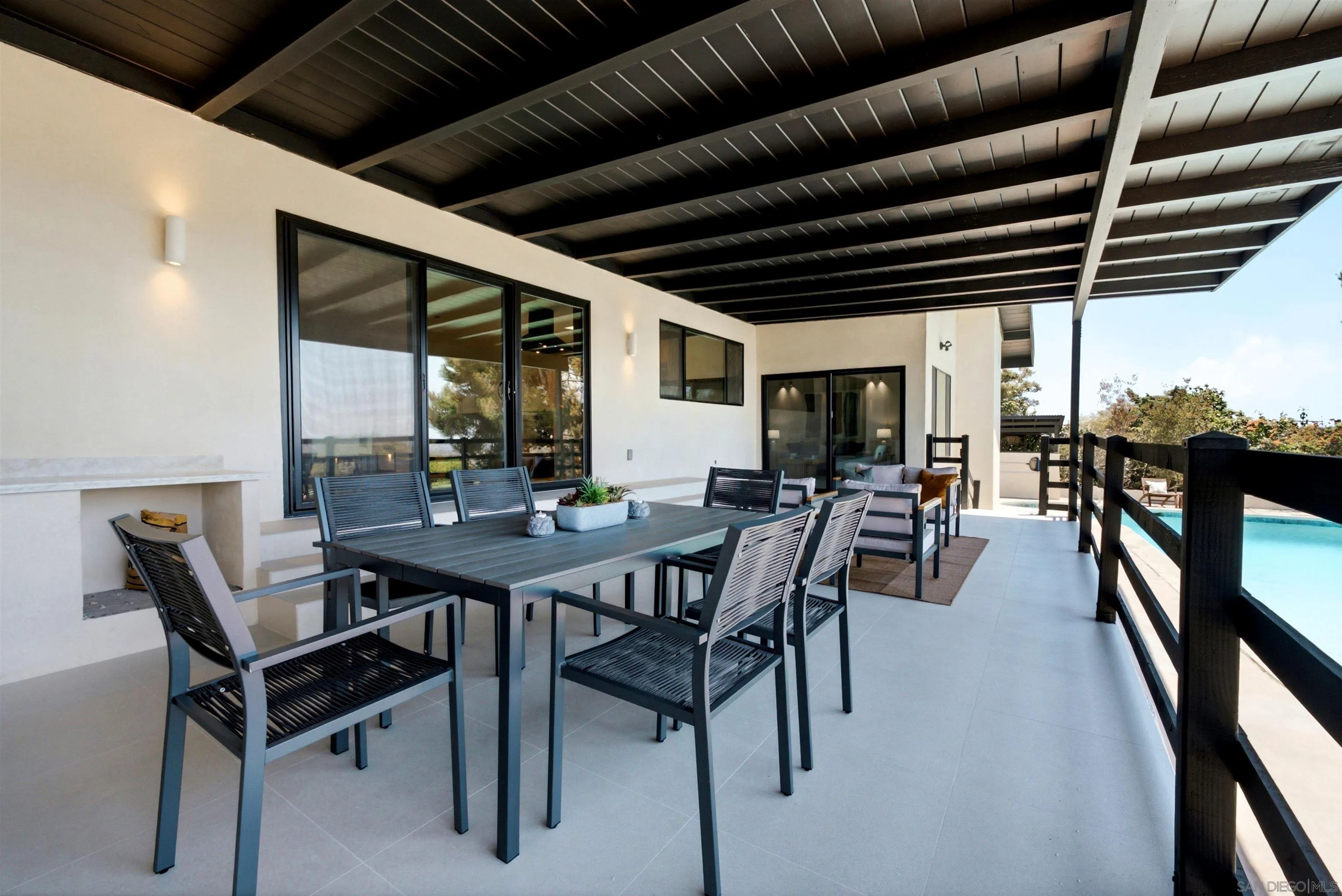 4222 Helix Del Sur