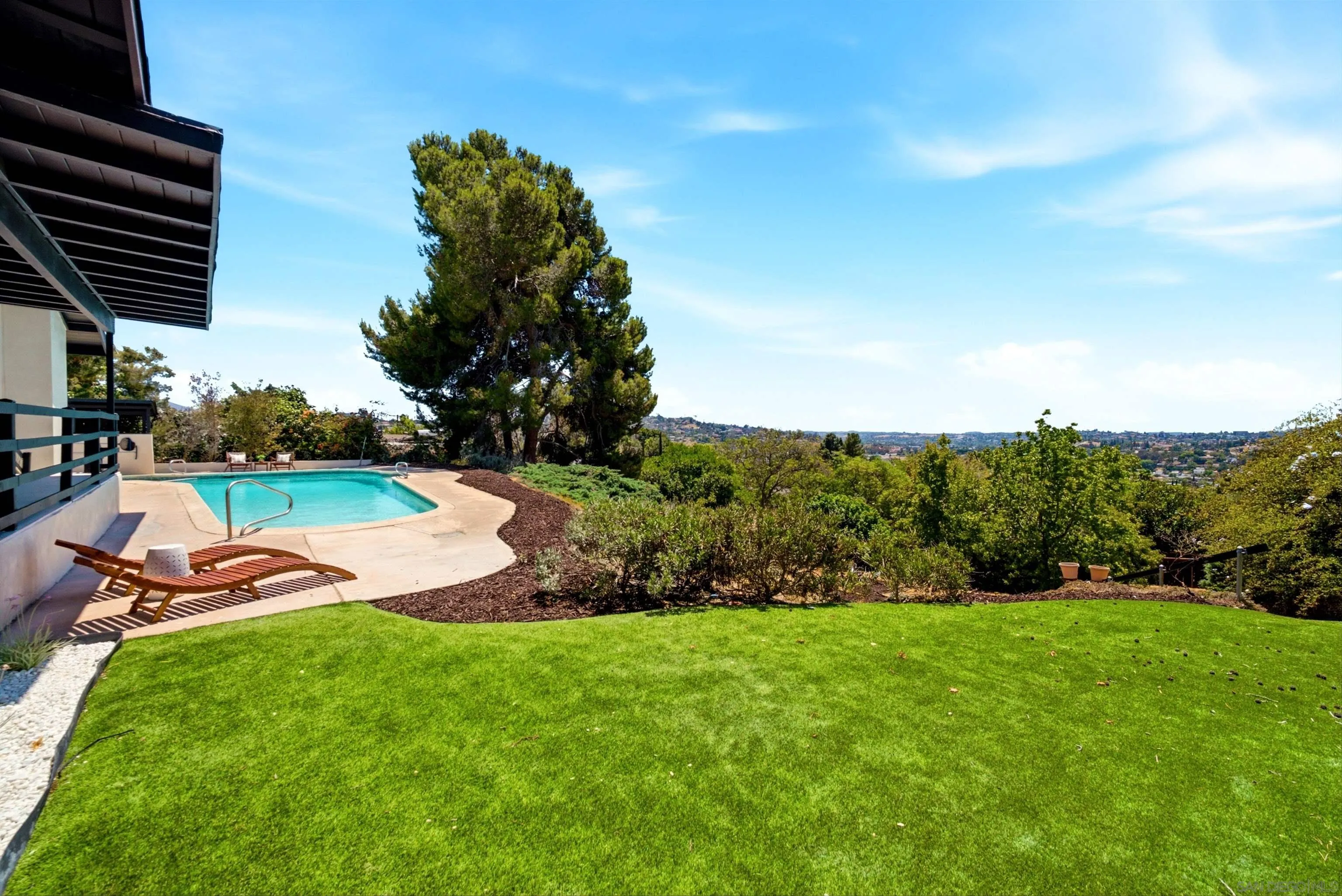 4222 Helix Del Sur