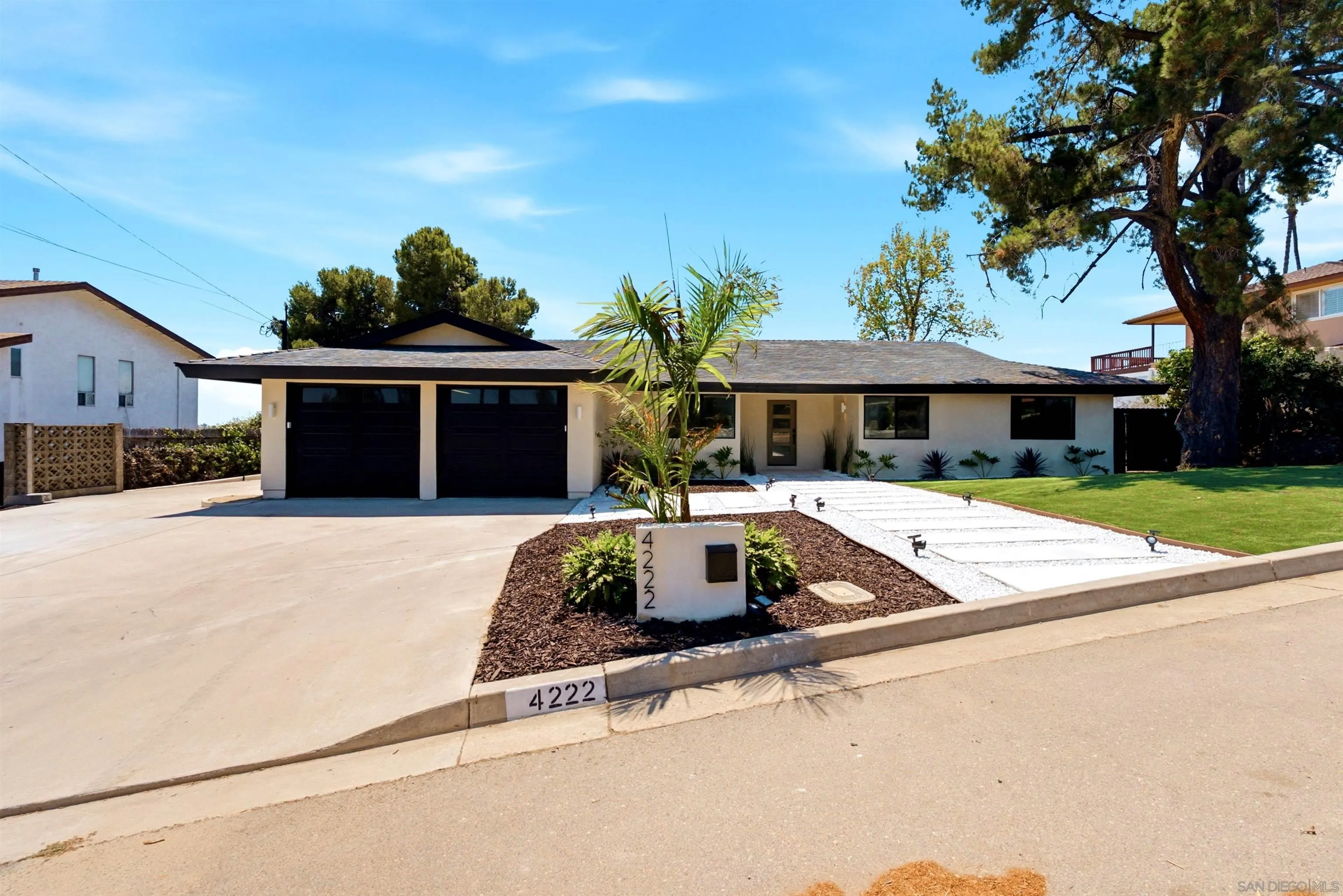 4222 Helix Del Sur