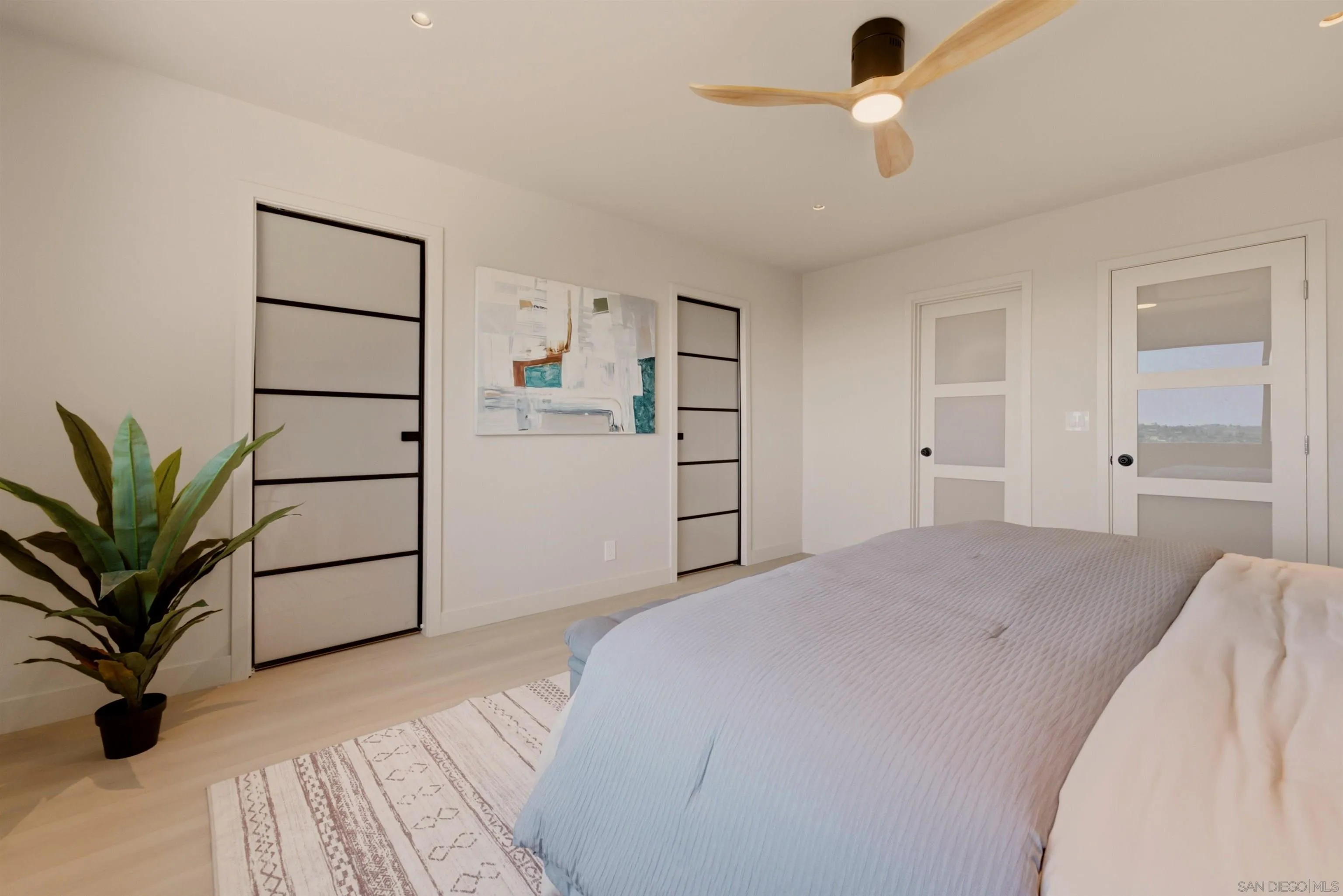 4222 Helix Del Sur