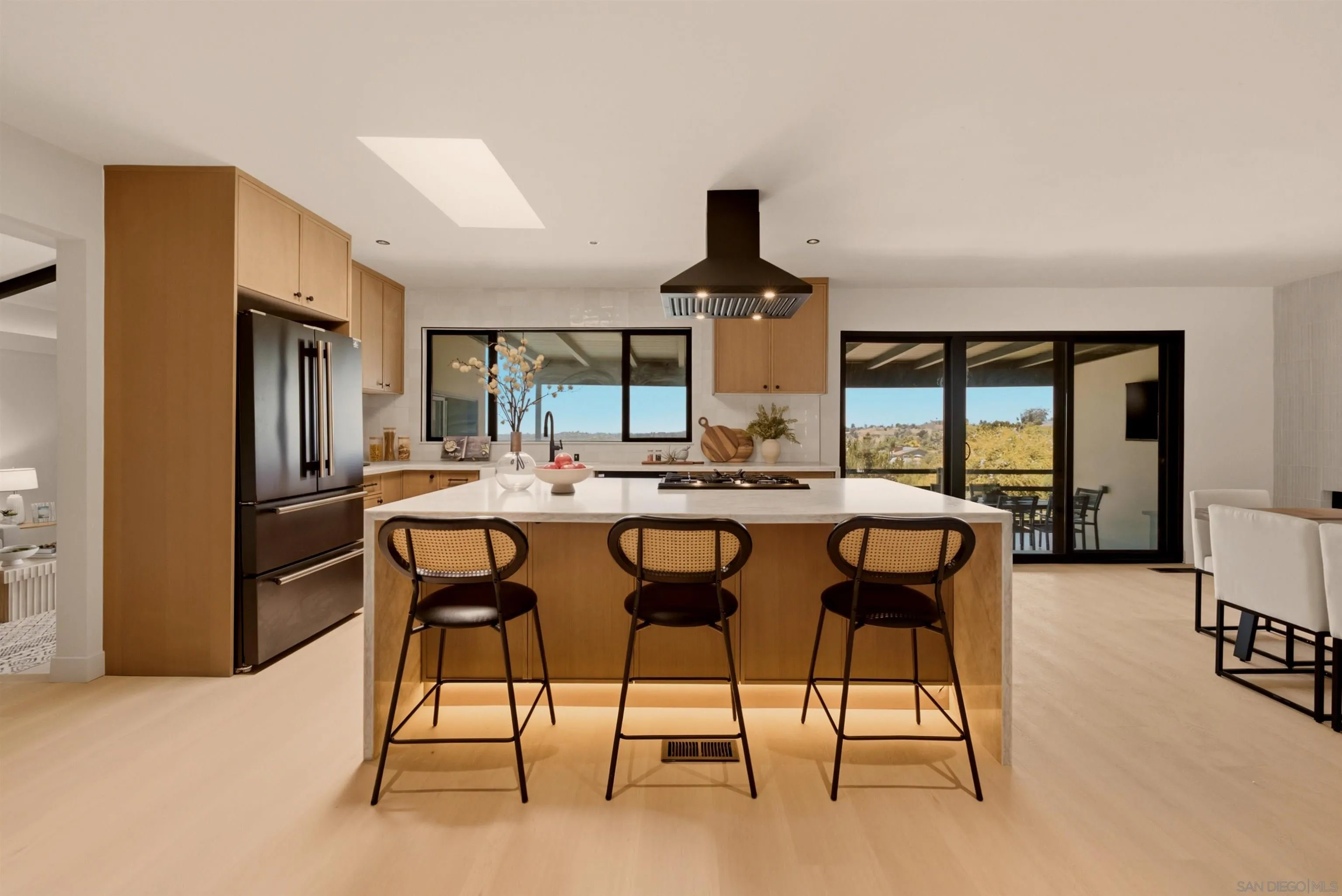 4222 Helix Del Sur