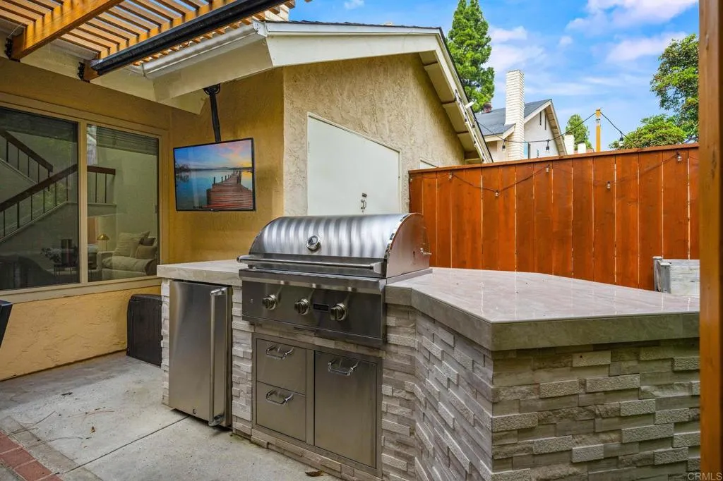 1505 Bridgeview Drive