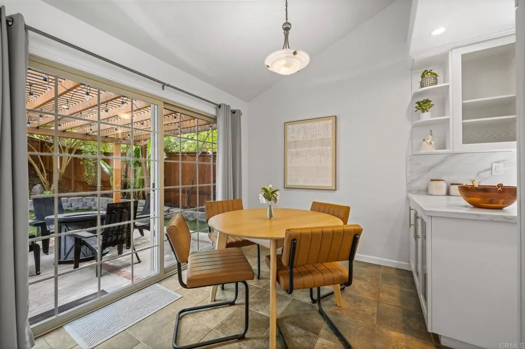 1505 Bridgeview Drive