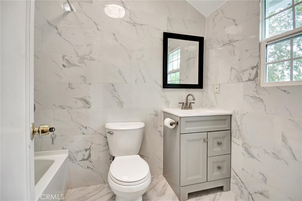 340 W 18th Street