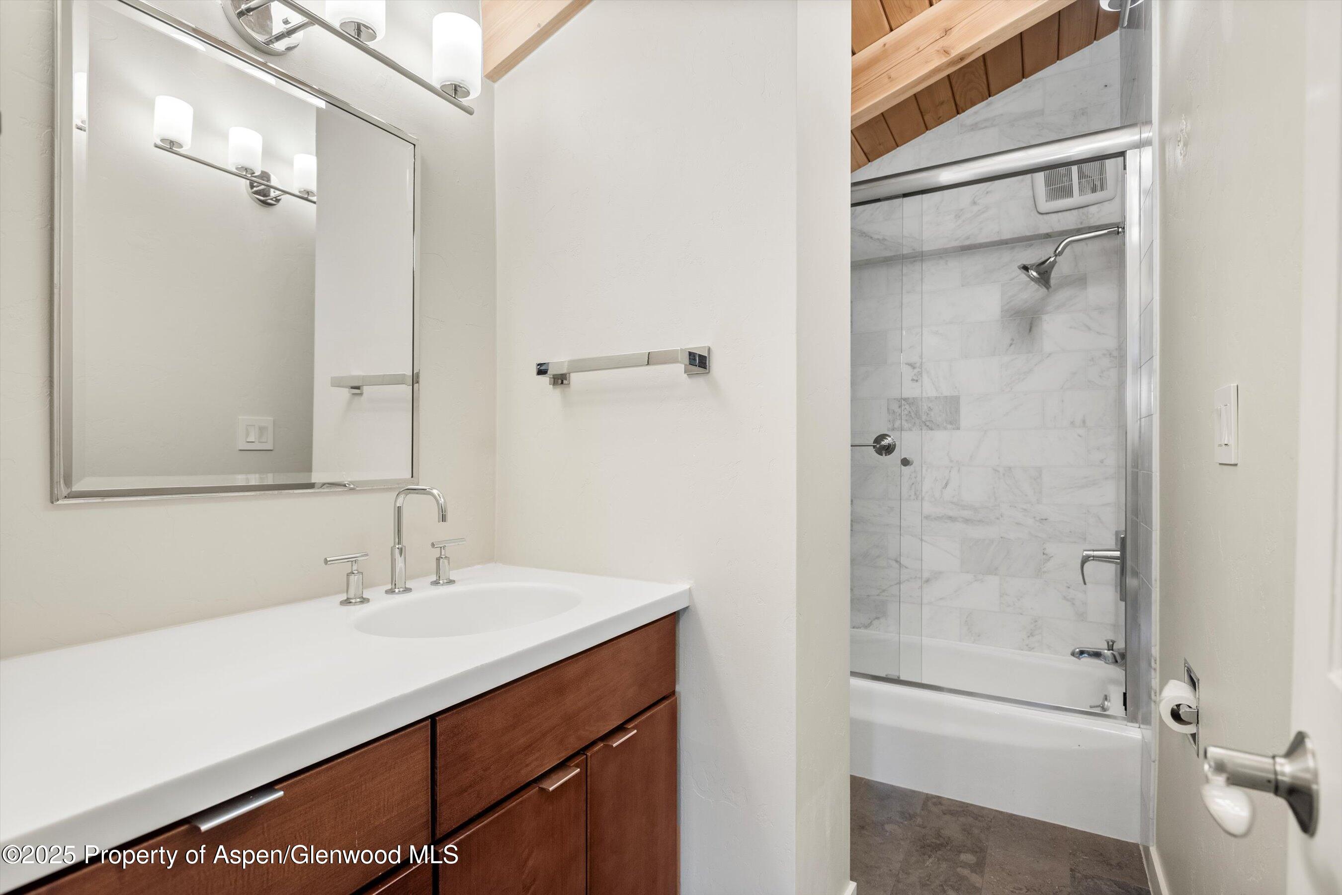 720 W Hopkins Avenue, Unit D