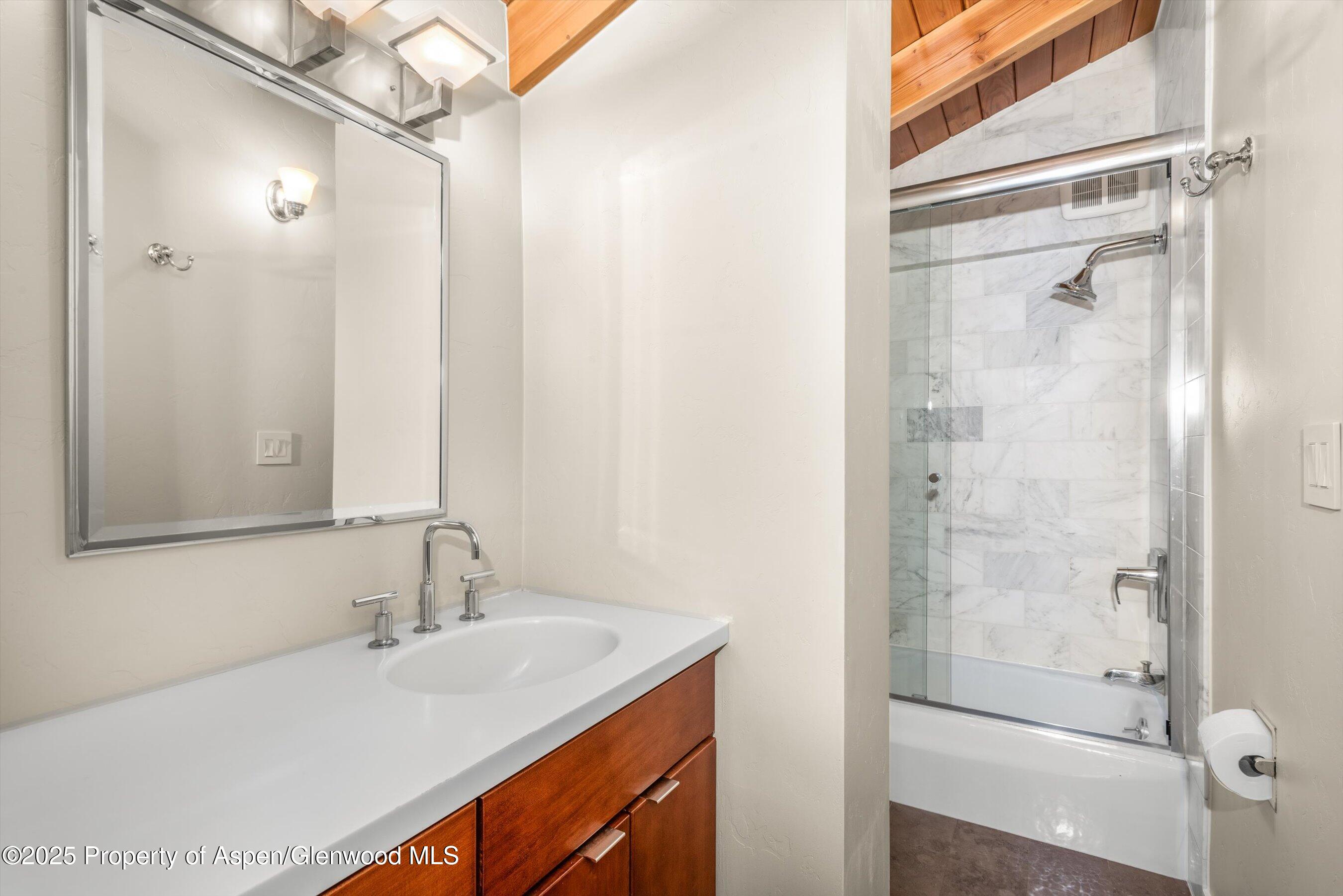 720 W Hopkins Avenue, Unit D