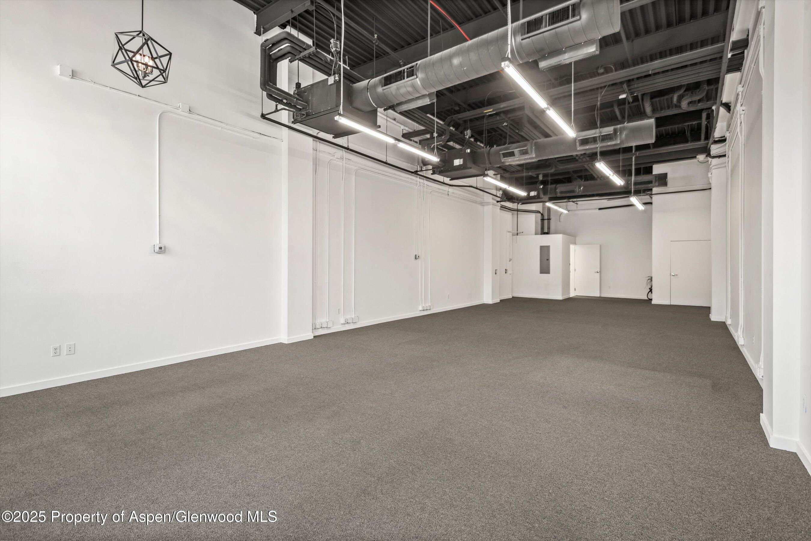 780 E Valley Road Road C126