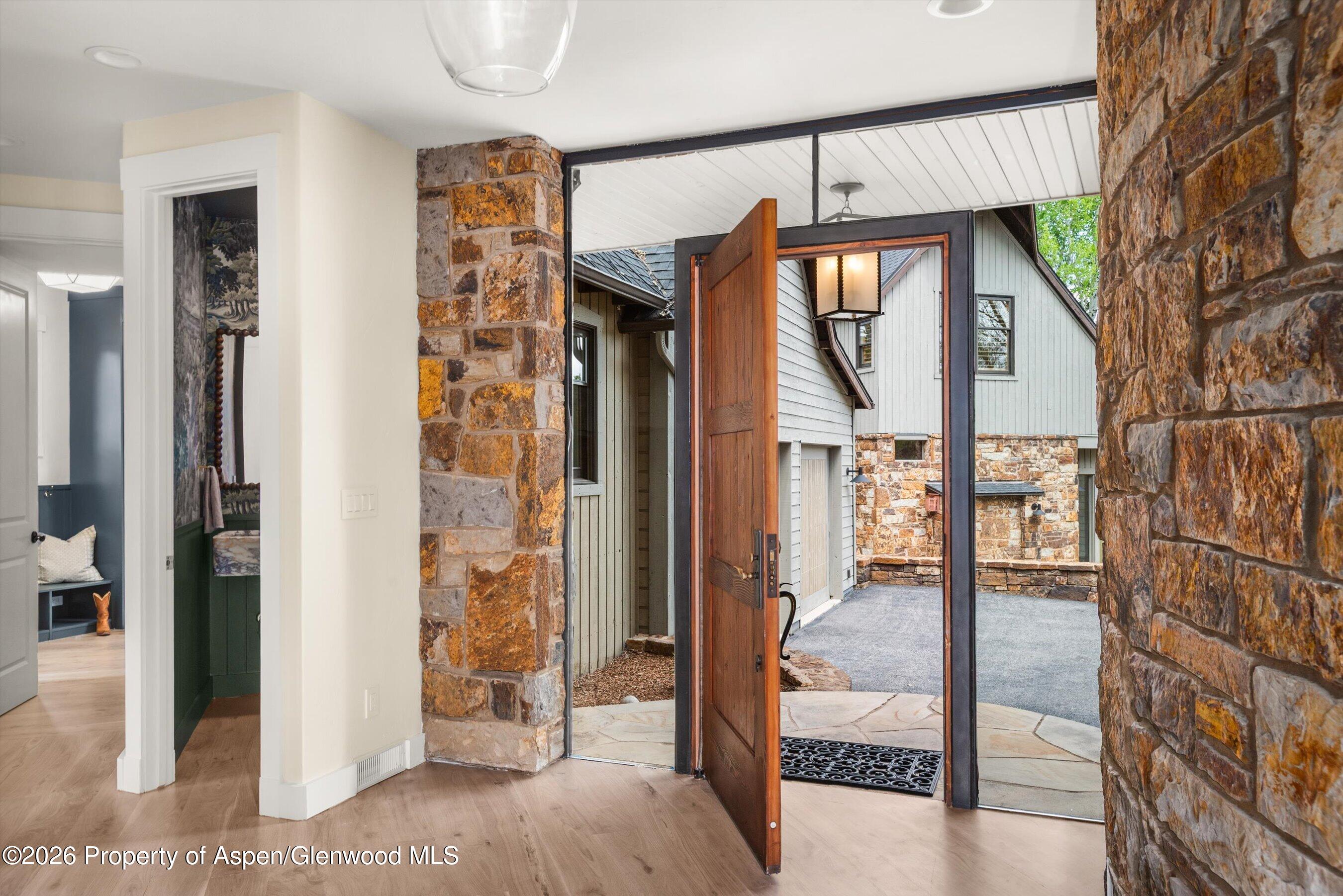 5125 Crystal Bridge Drive