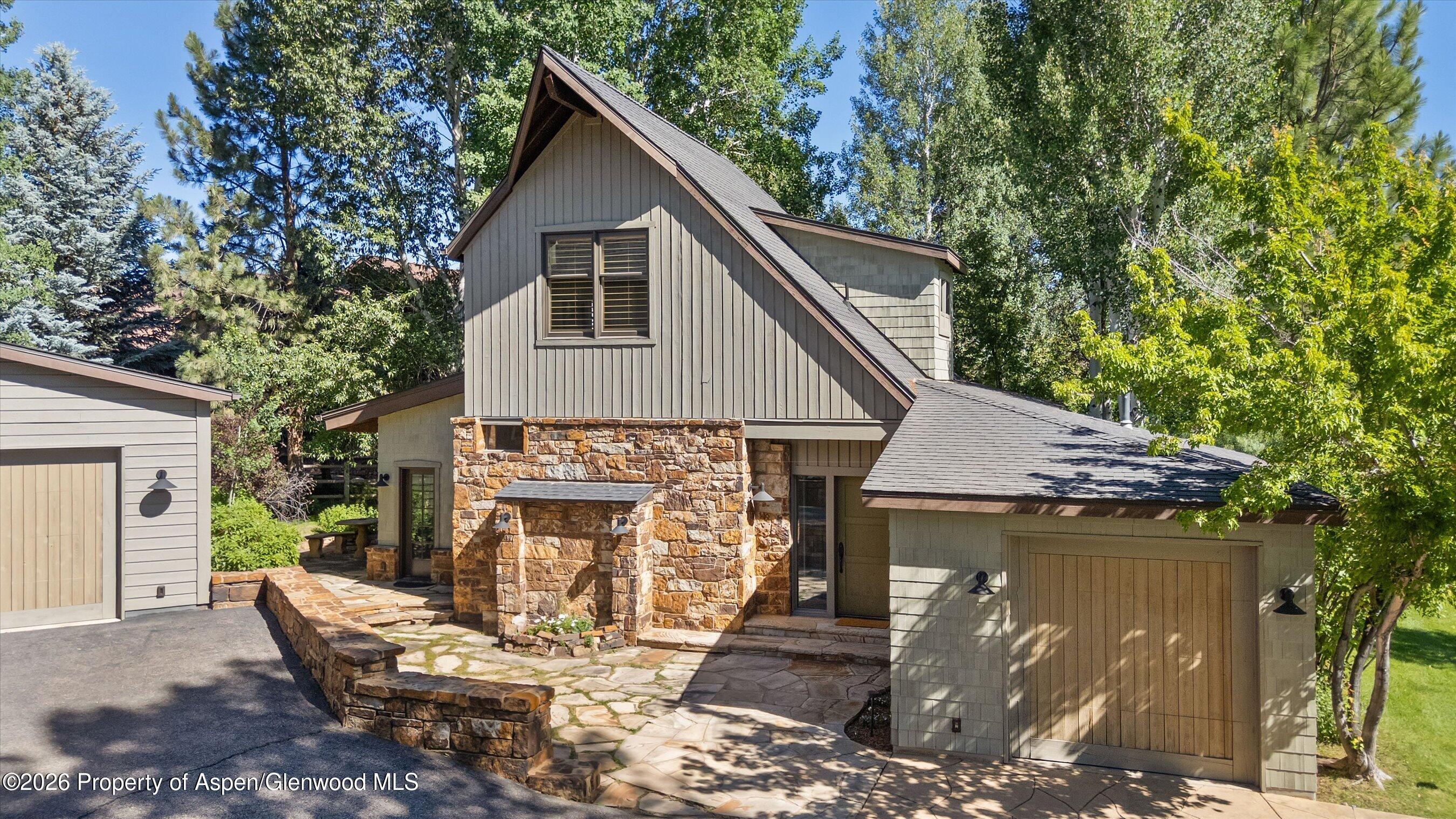5125 Crystal Bridge Drive