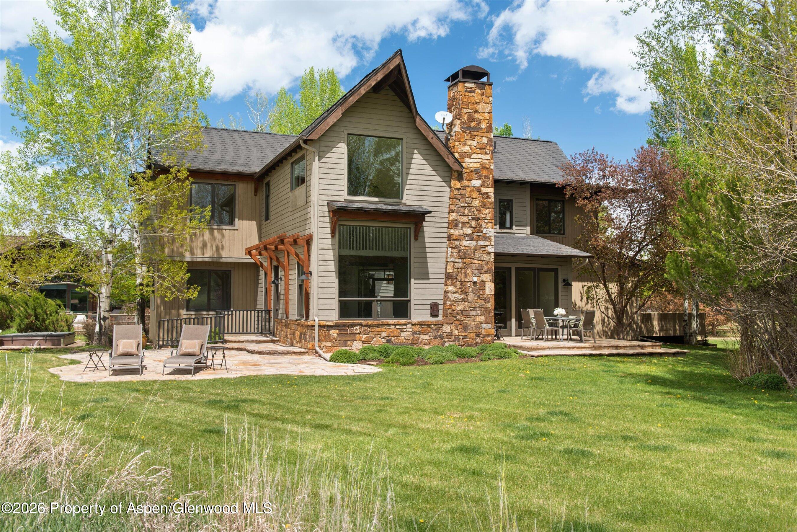 5125 Crystal Bridge Drive
