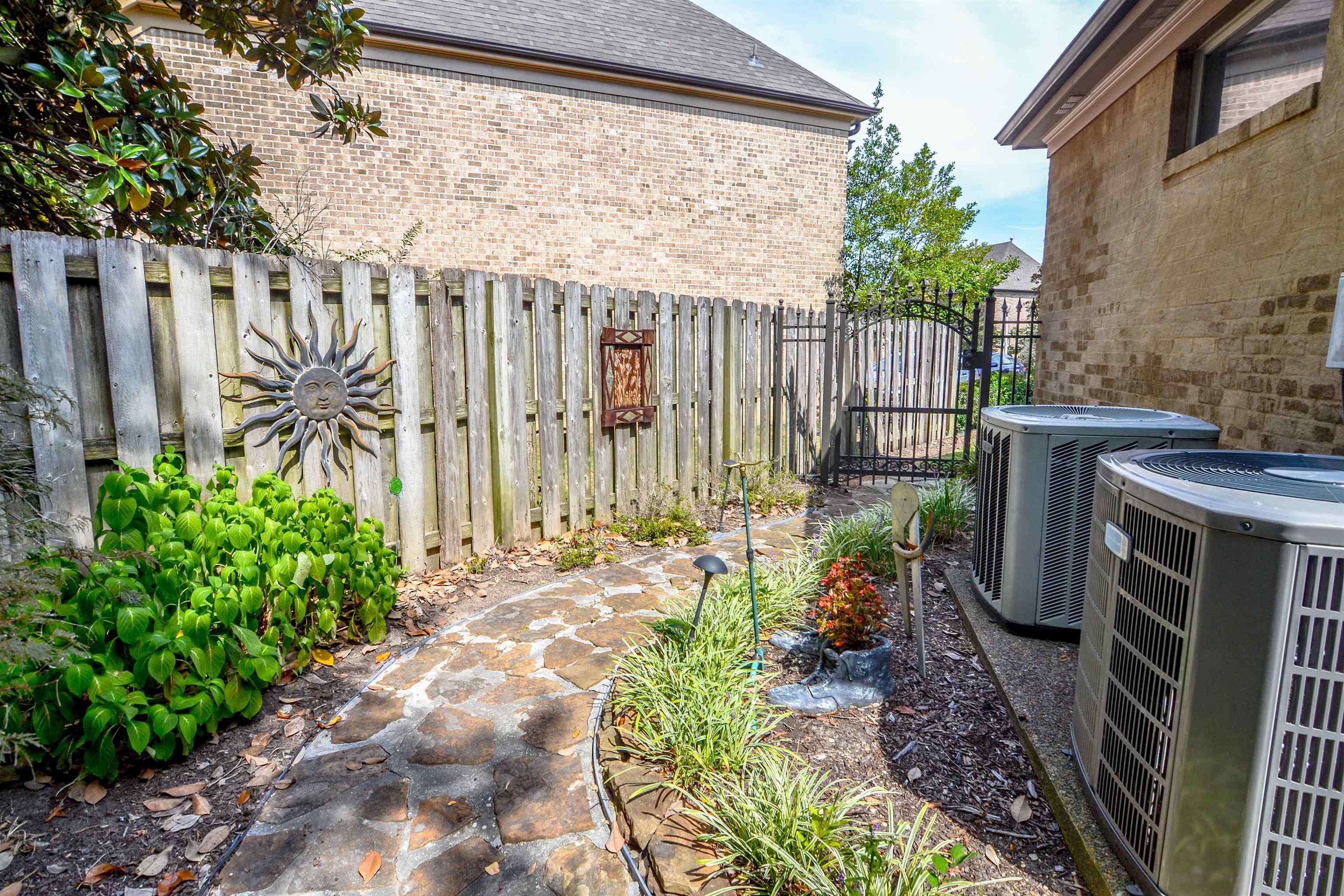 3055 POPLAR GROVE LN