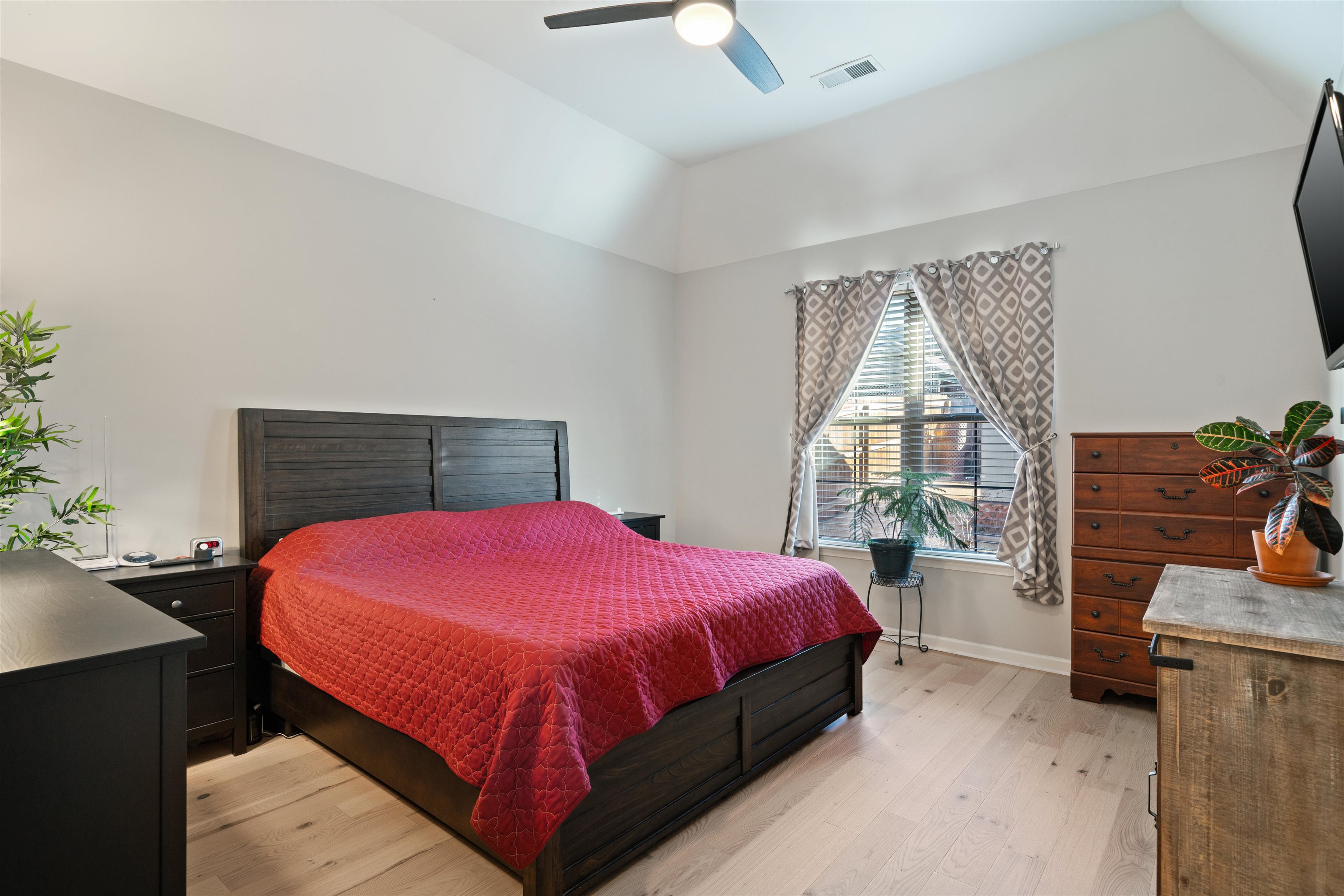 225 DOGWOOD SPRINGS DR