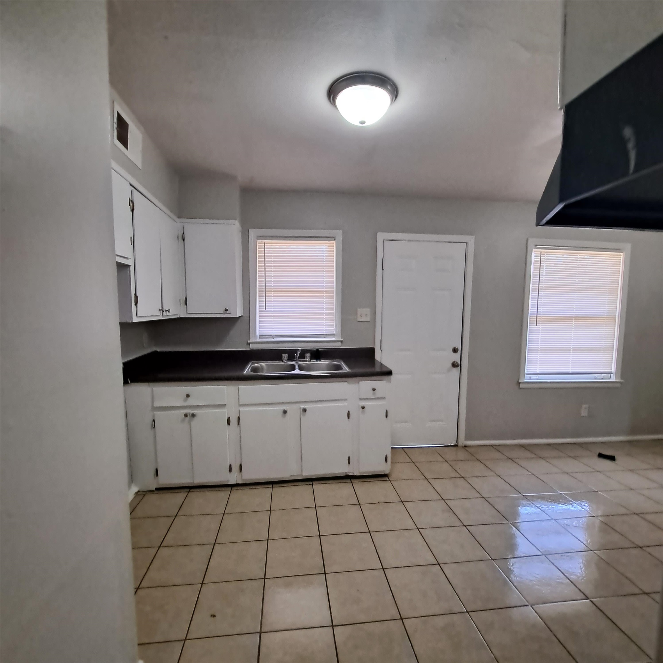 3558 KENSETT DR