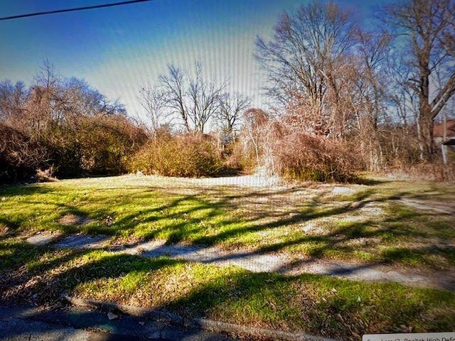 366 GASTON AVE