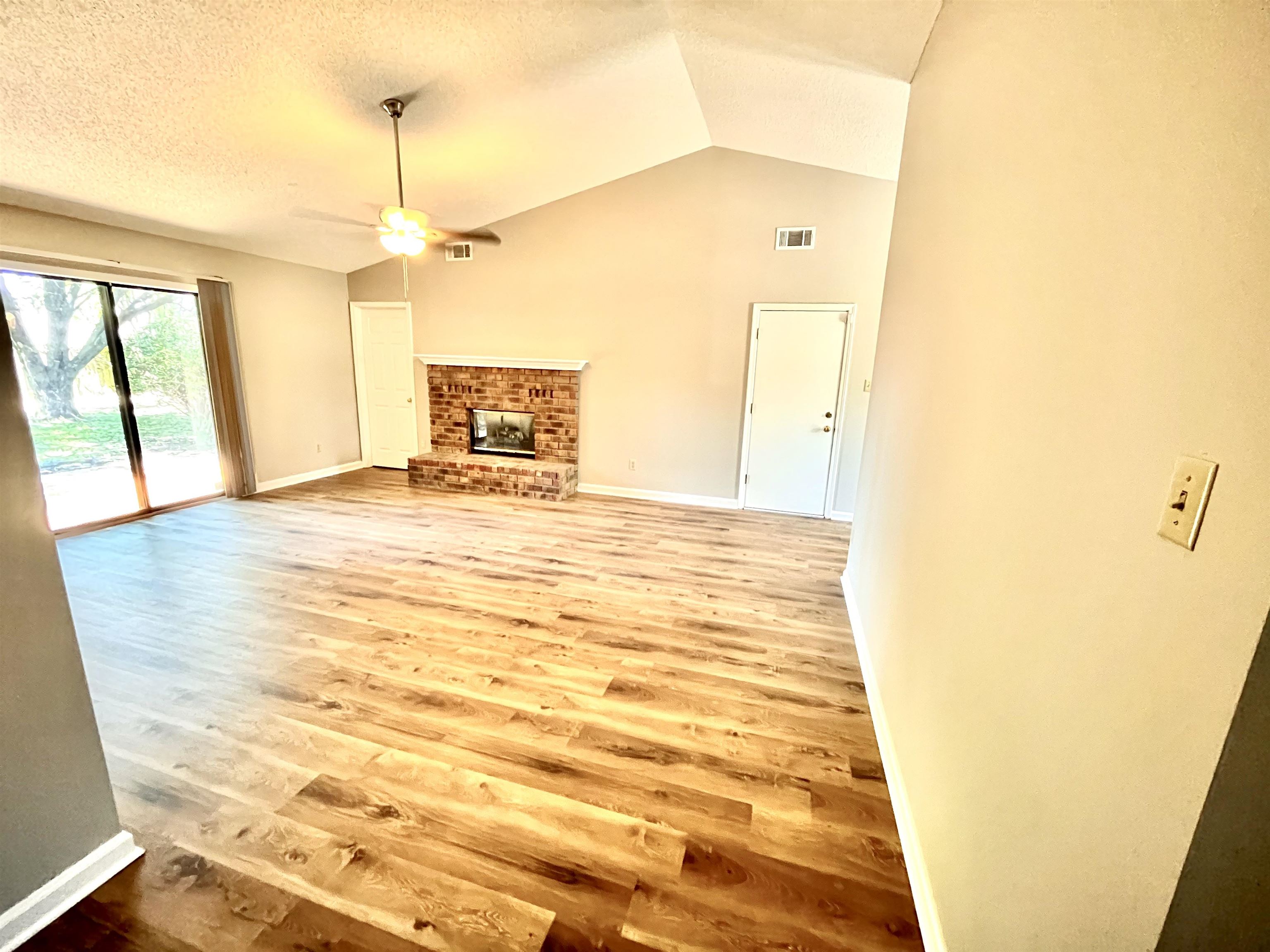 7120 PEPPERMILL LN