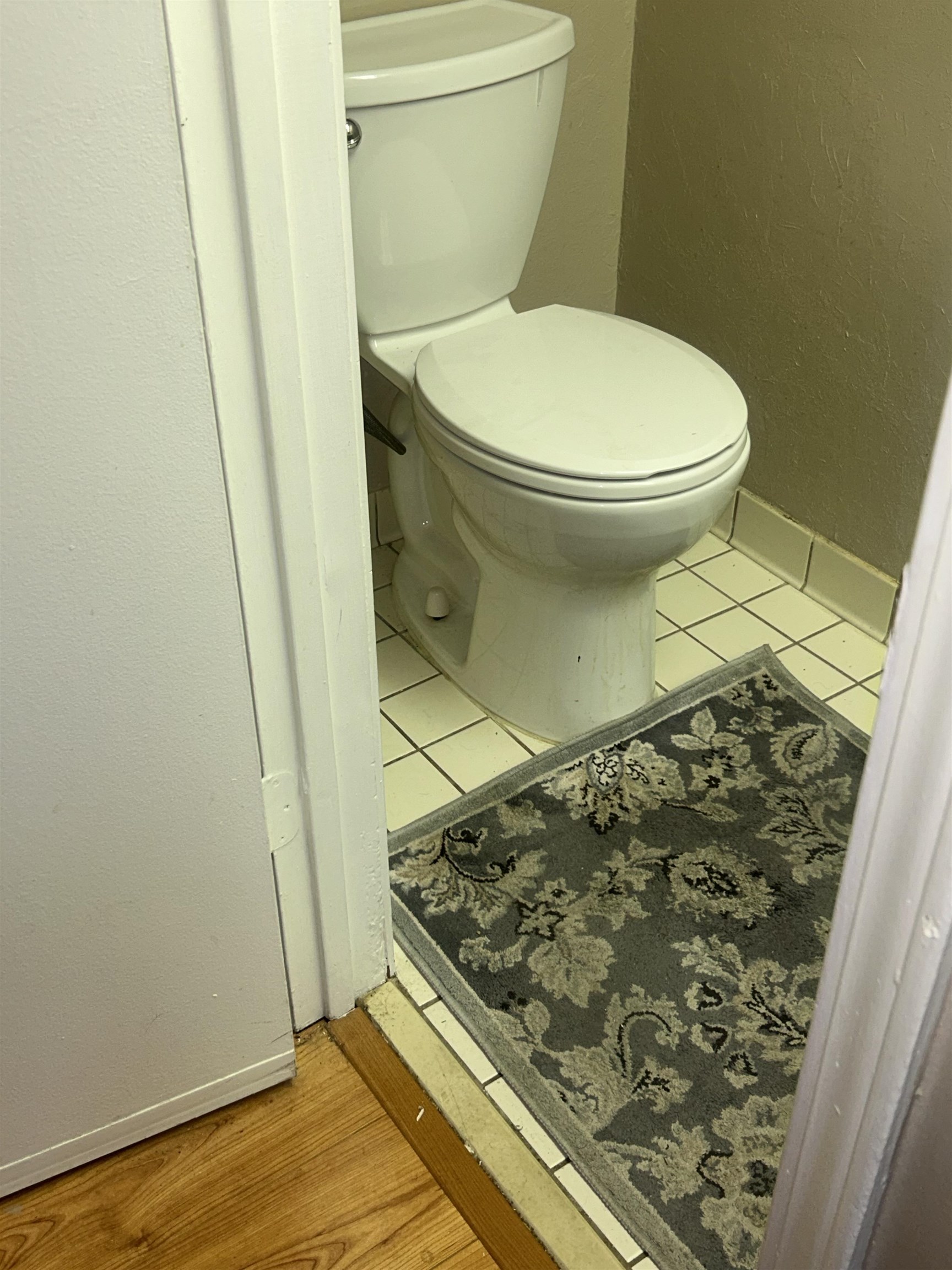 5882 ROXBURY DR Unit: 5882