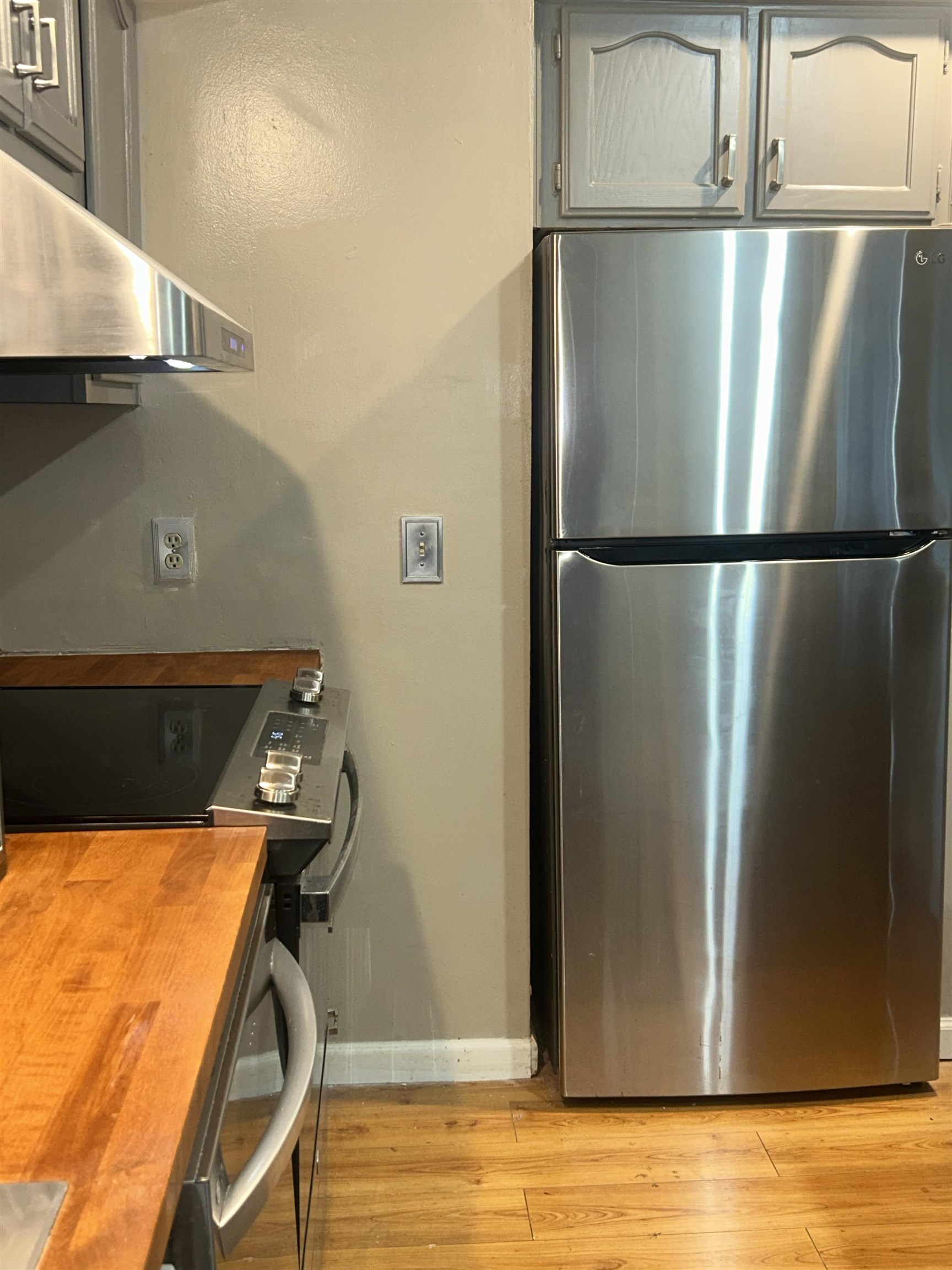 5882 ROXBURY DR Unit: 5882