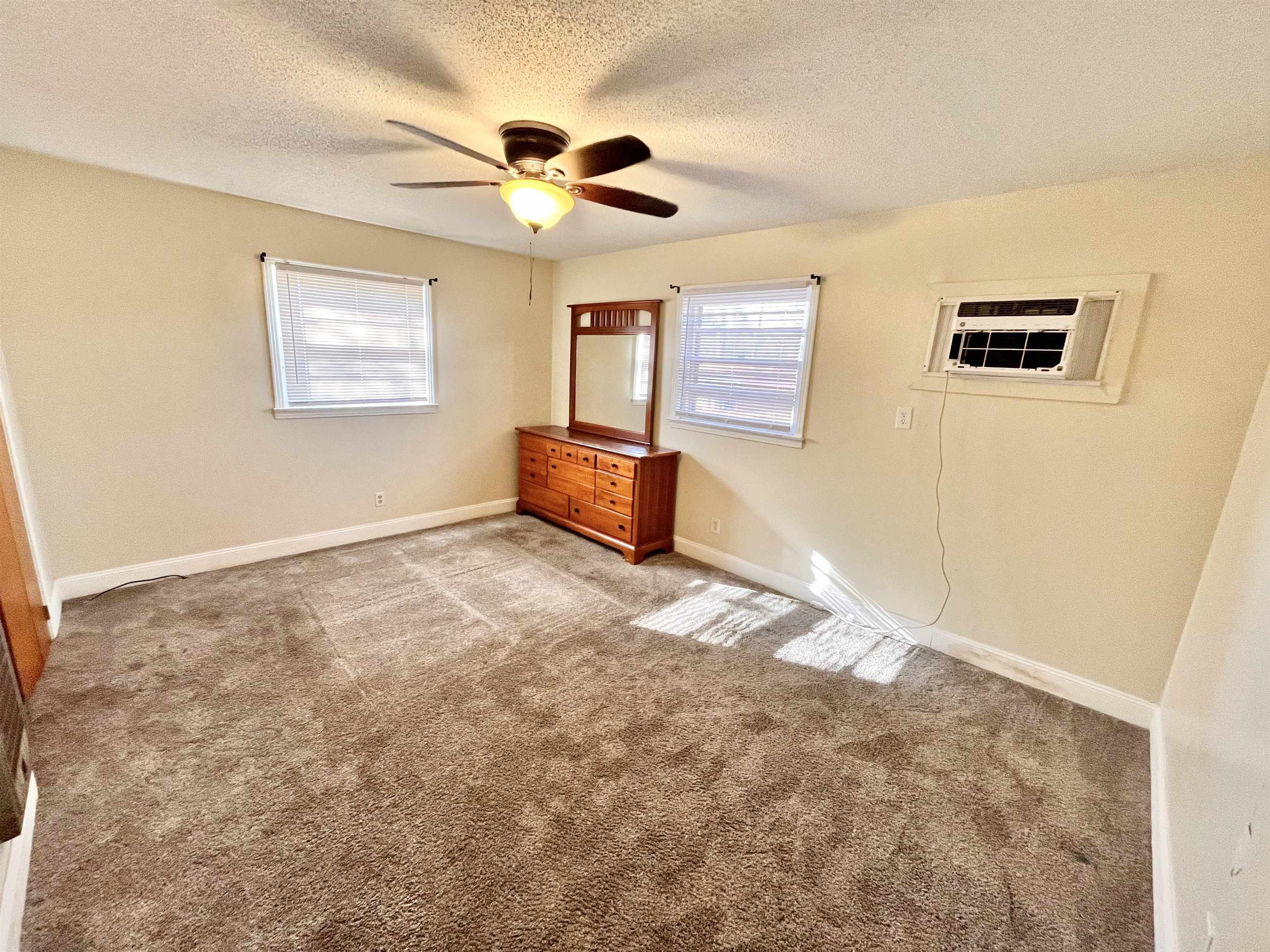1721 W HIGHWAY 4 HWY
