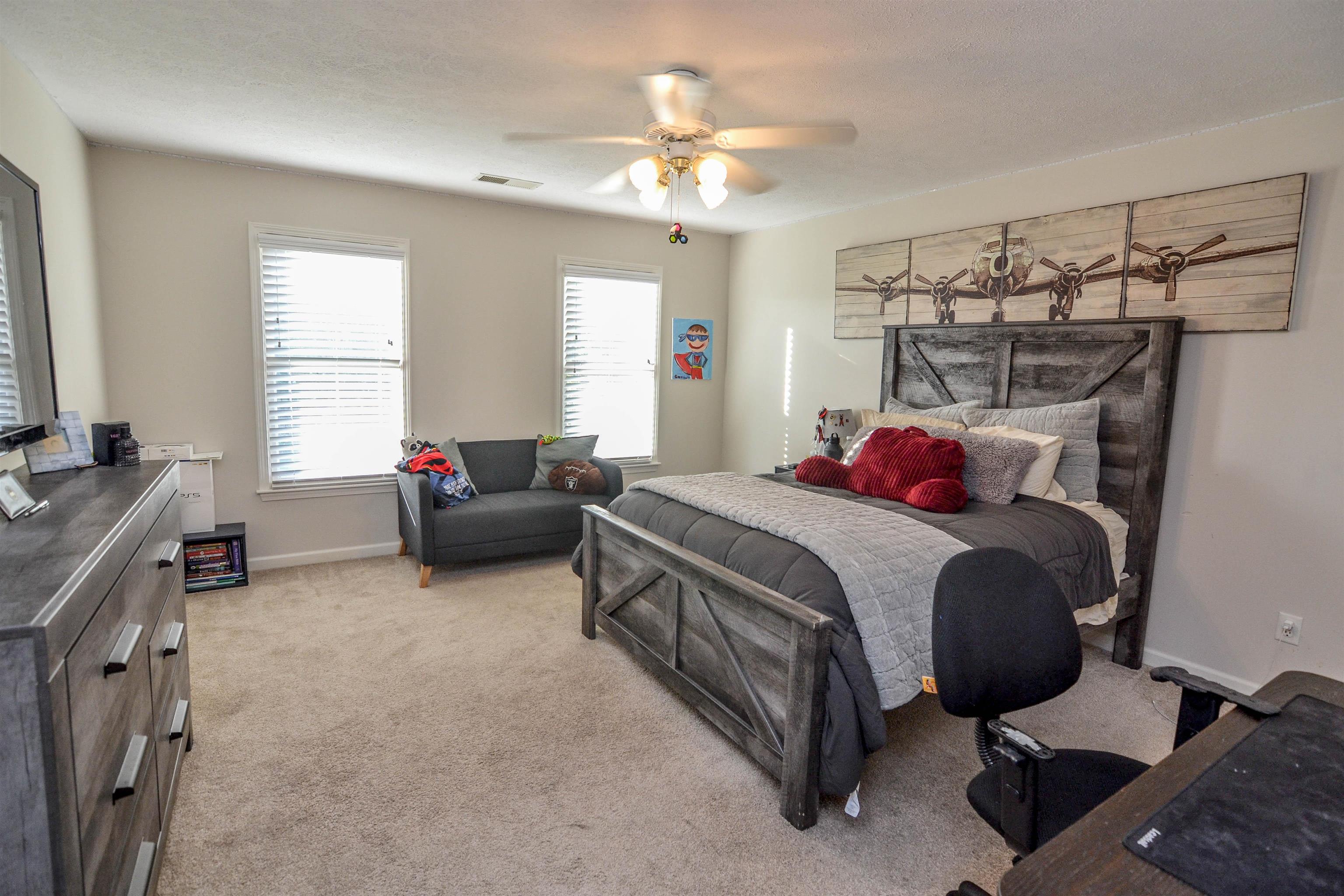 8829 RIVER HOLLOW DR