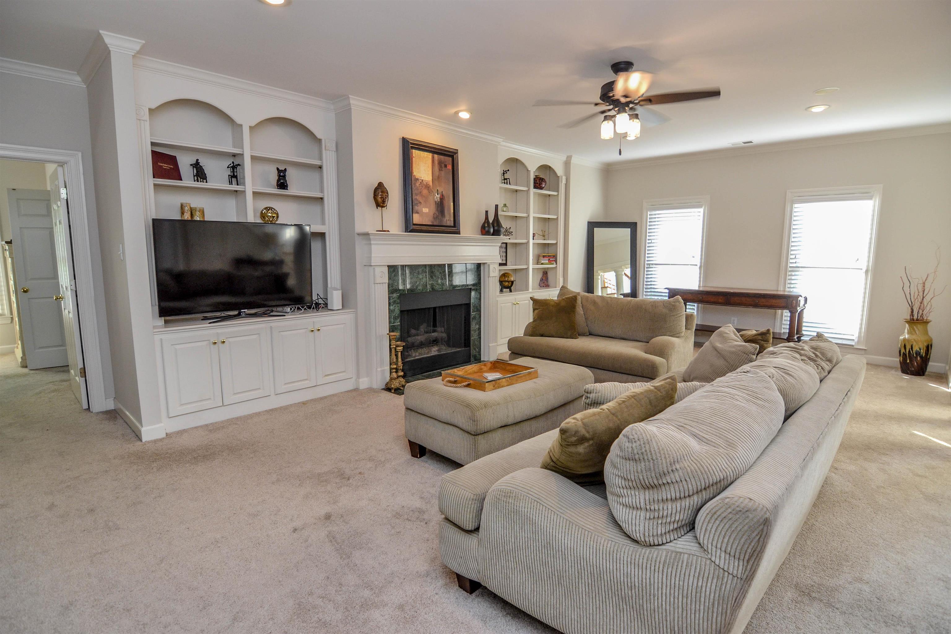 8829 RIVER HOLLOW DR