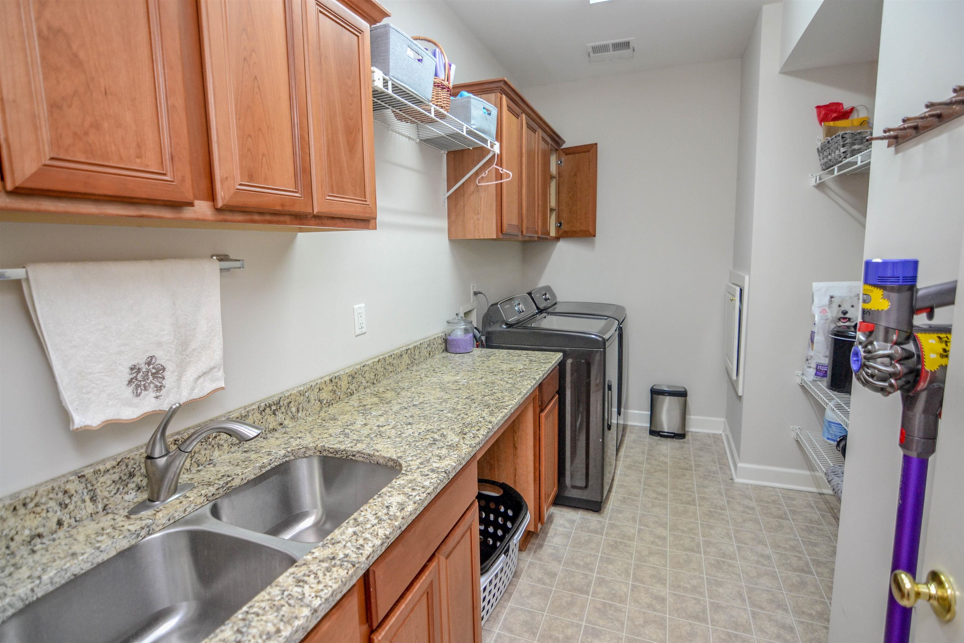 8829 RIVER HOLLOW DR