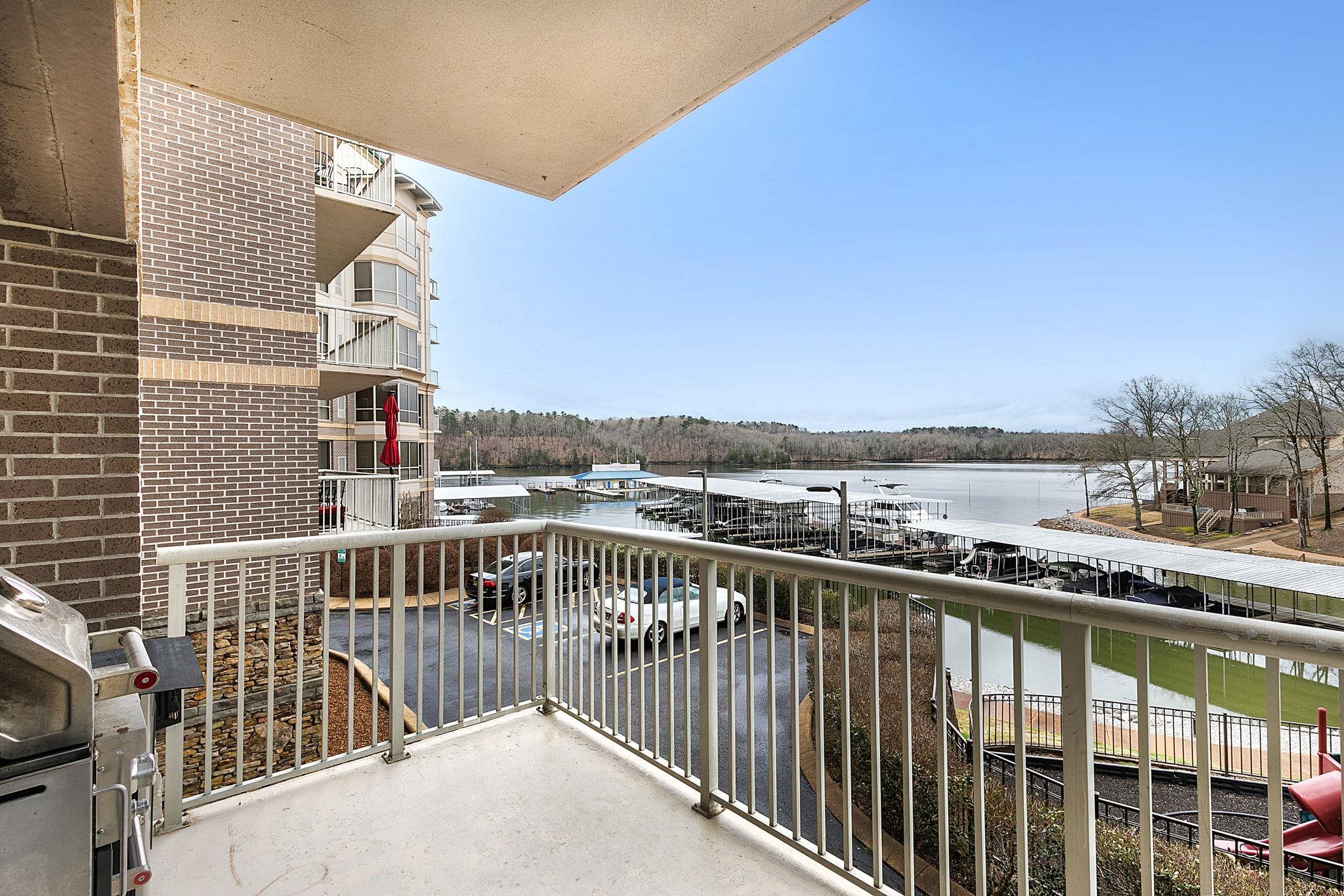 323 CR 380 RD Unit: P203