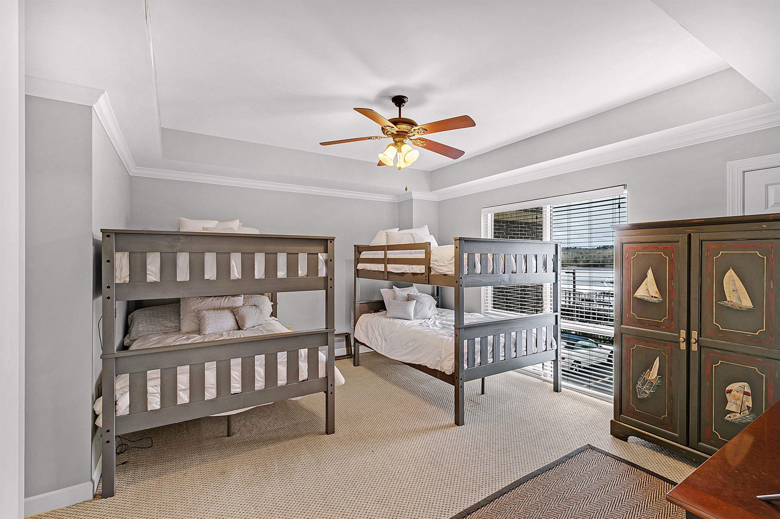 323 CR 380 RD Unit: P203